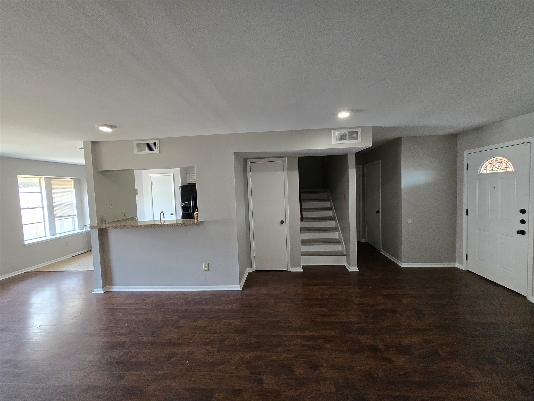 7942 Grow Lane Property Photo 2