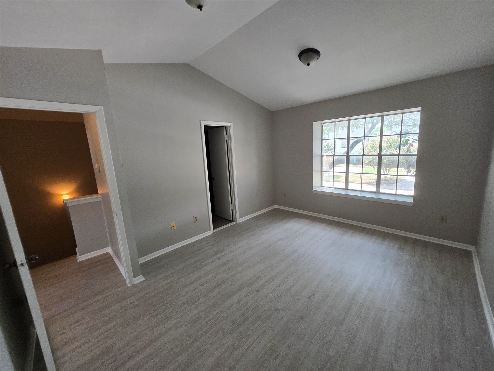 7942 Grow Lane Property Photo 15