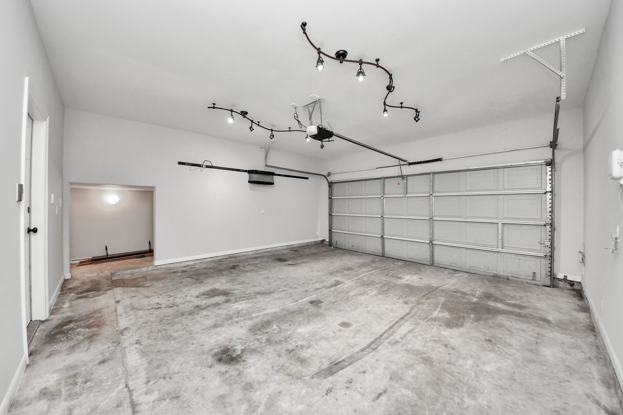 10815 Almeda Park Drive Property Photo 45