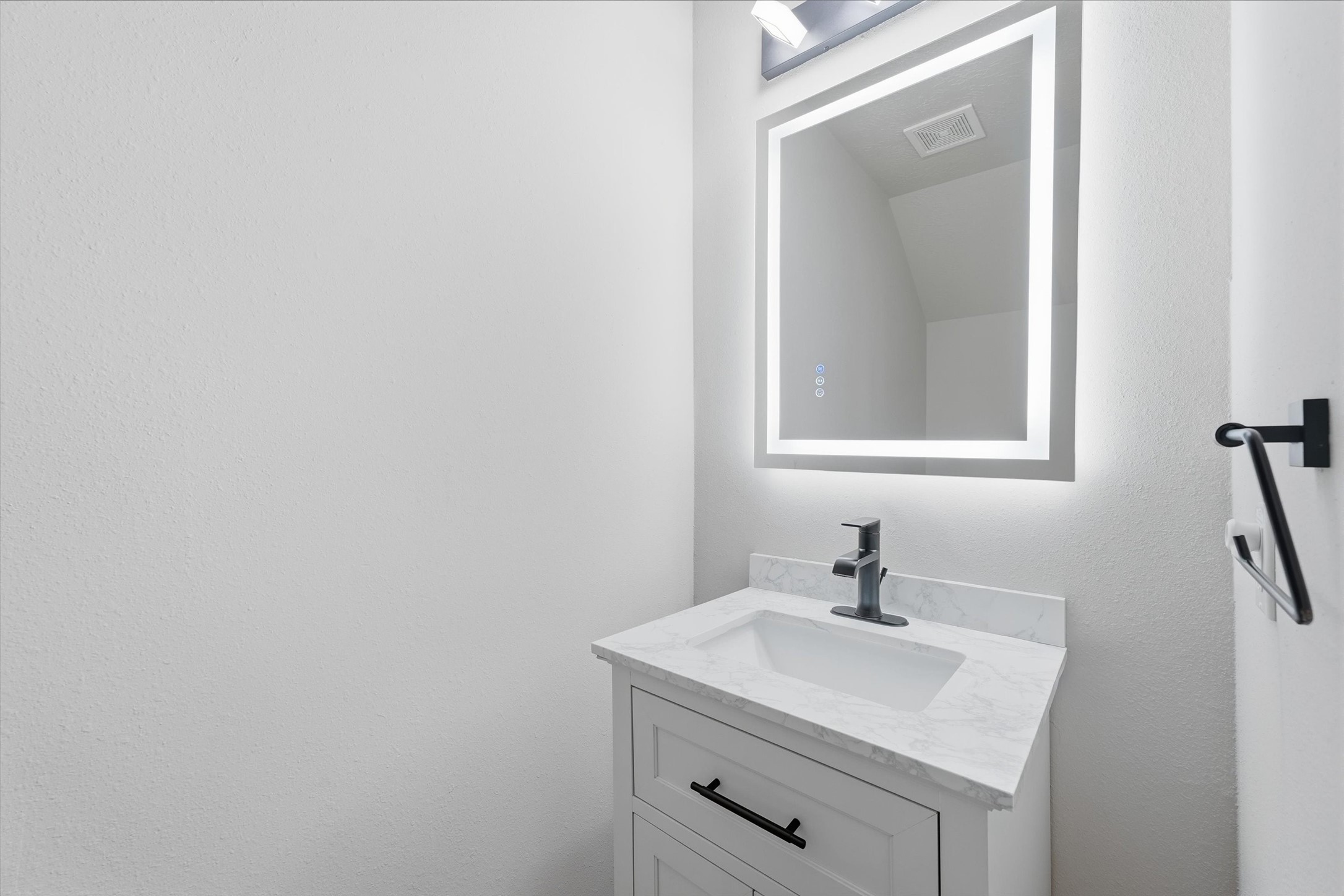11747 Red Hummingbird Drive Property Photo 11