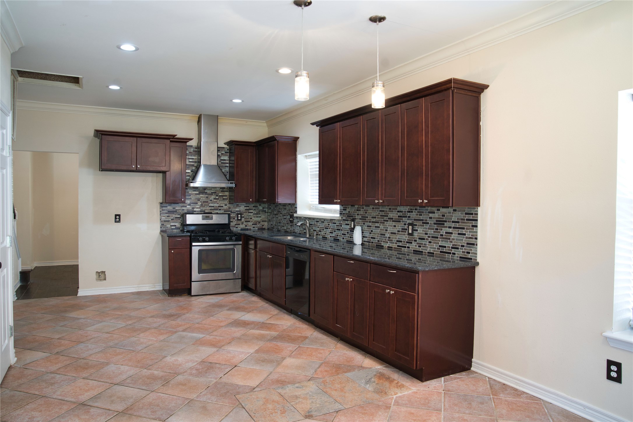 5226 Prairie Creek Drive Property Photo 6