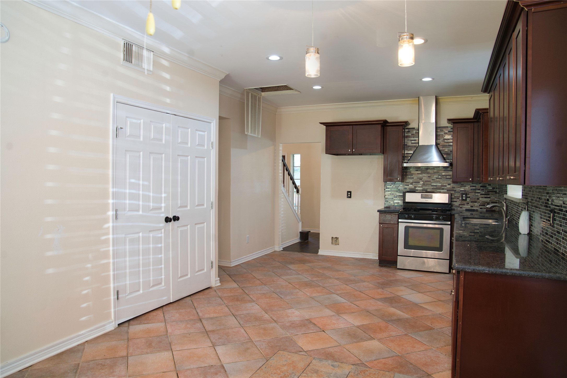 5226 Prairie Creek Drive Property Photo 7