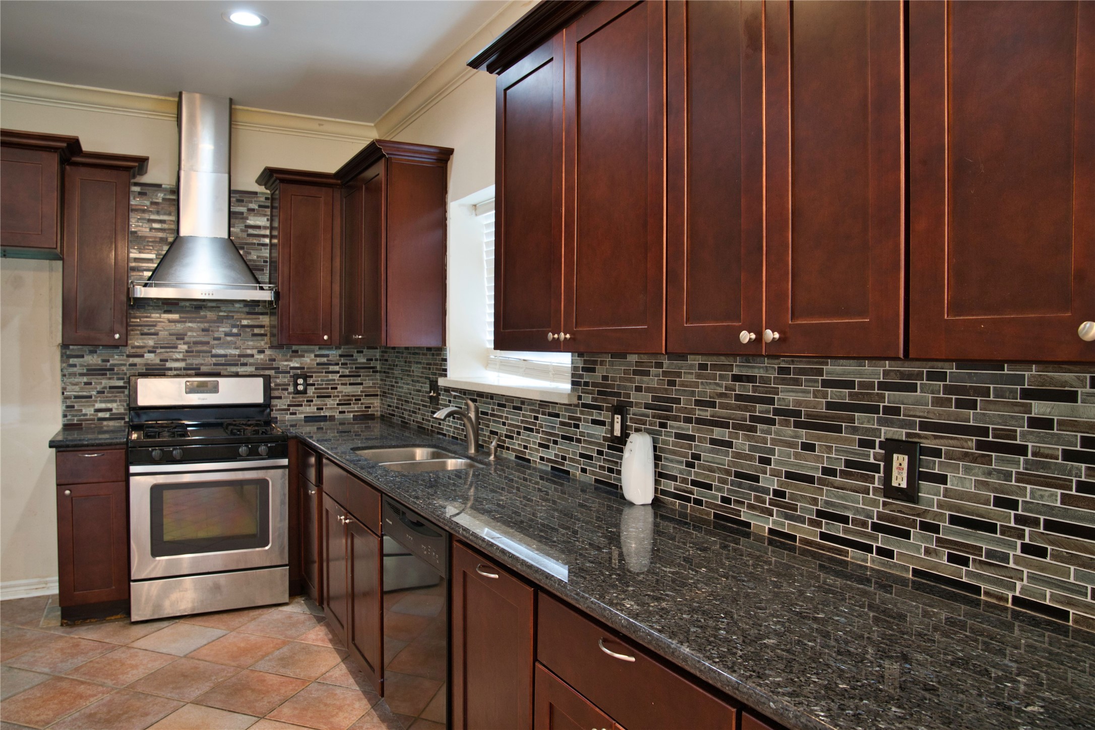 5226 Prairie Creek Drive Property Photo 8