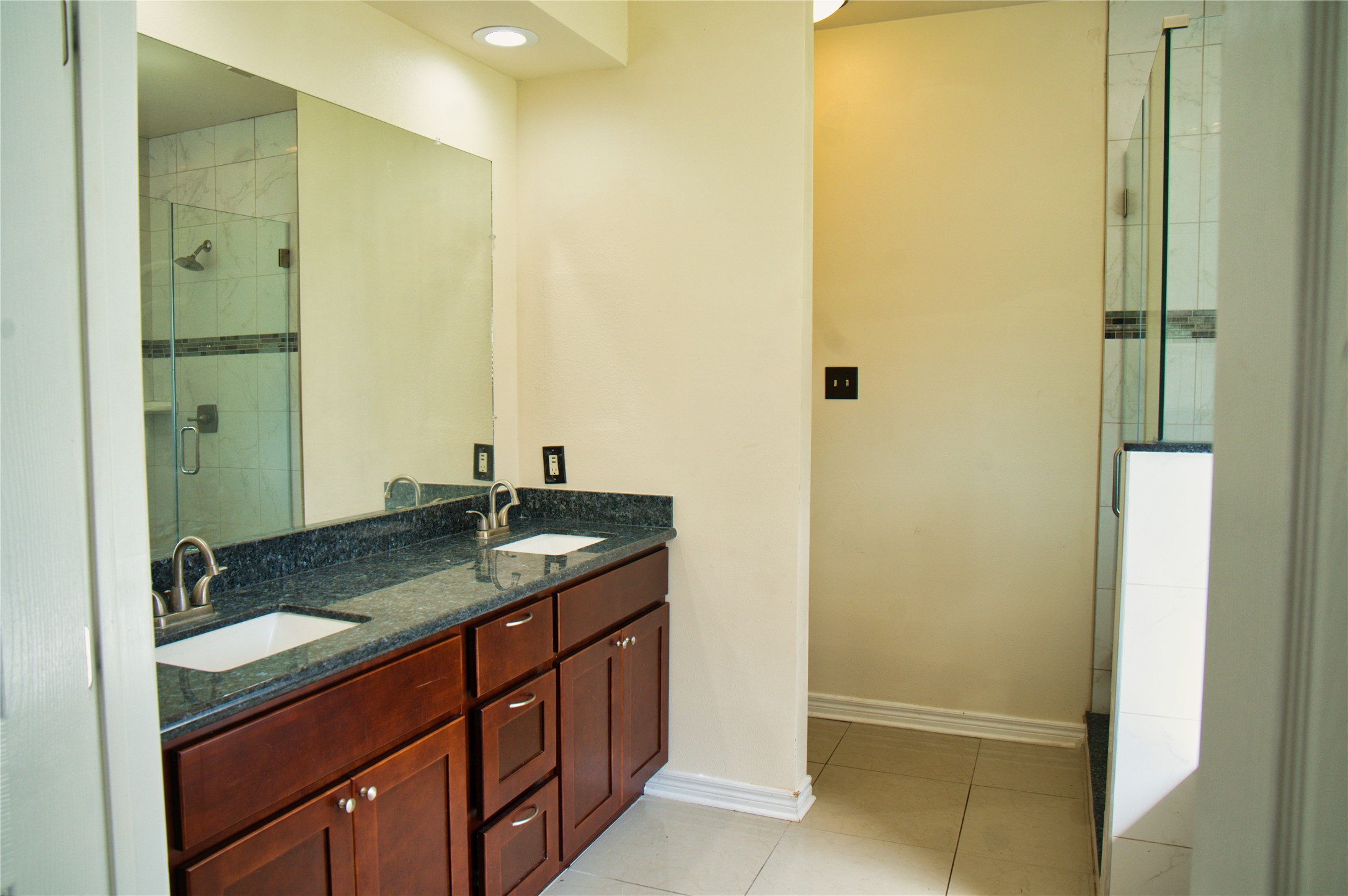 5226 Prairie Creek Drive Property Photo 19