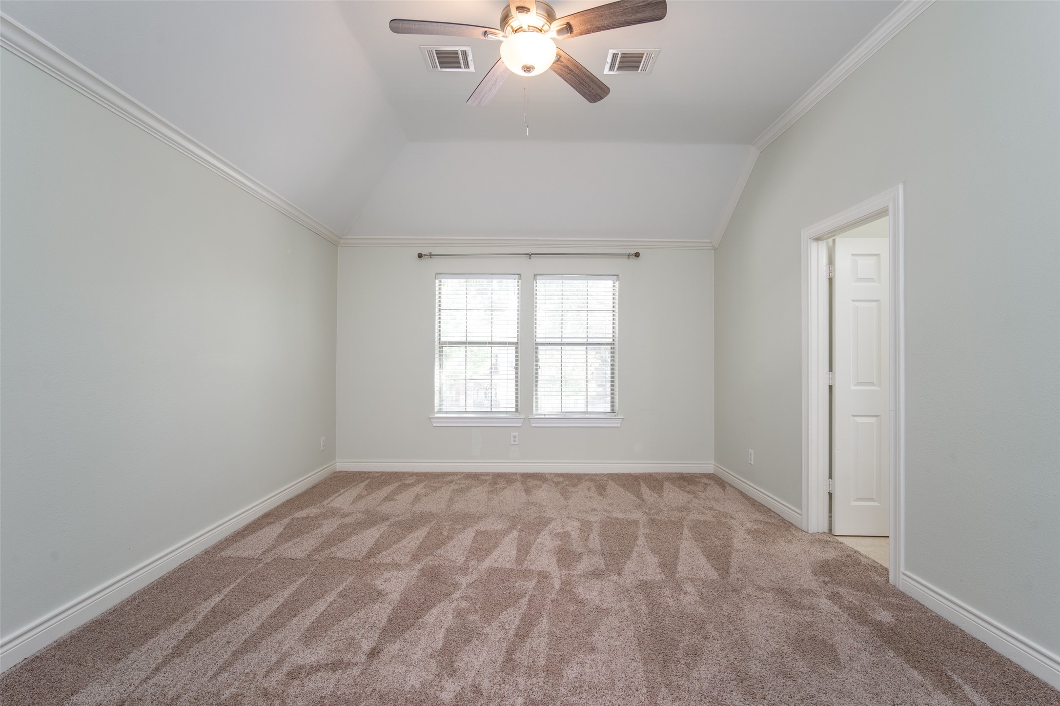 9147 Lago Crest Drive Property Photo 24