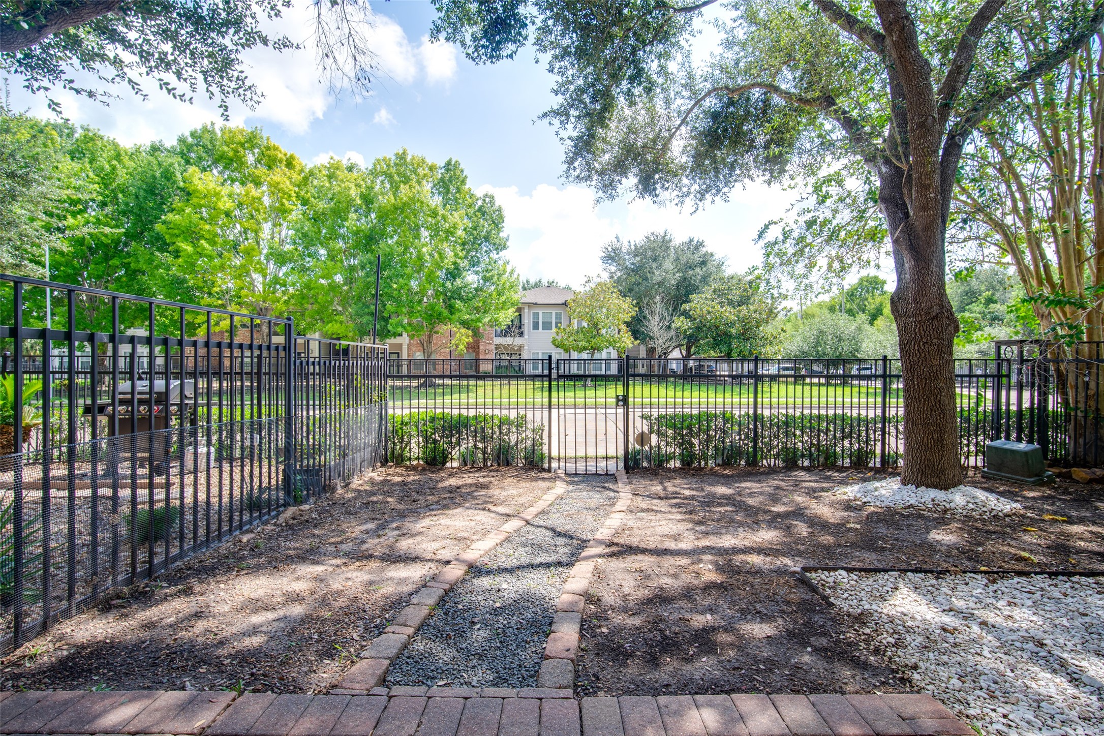 9147 Lago Crest Drive Property Photo 36