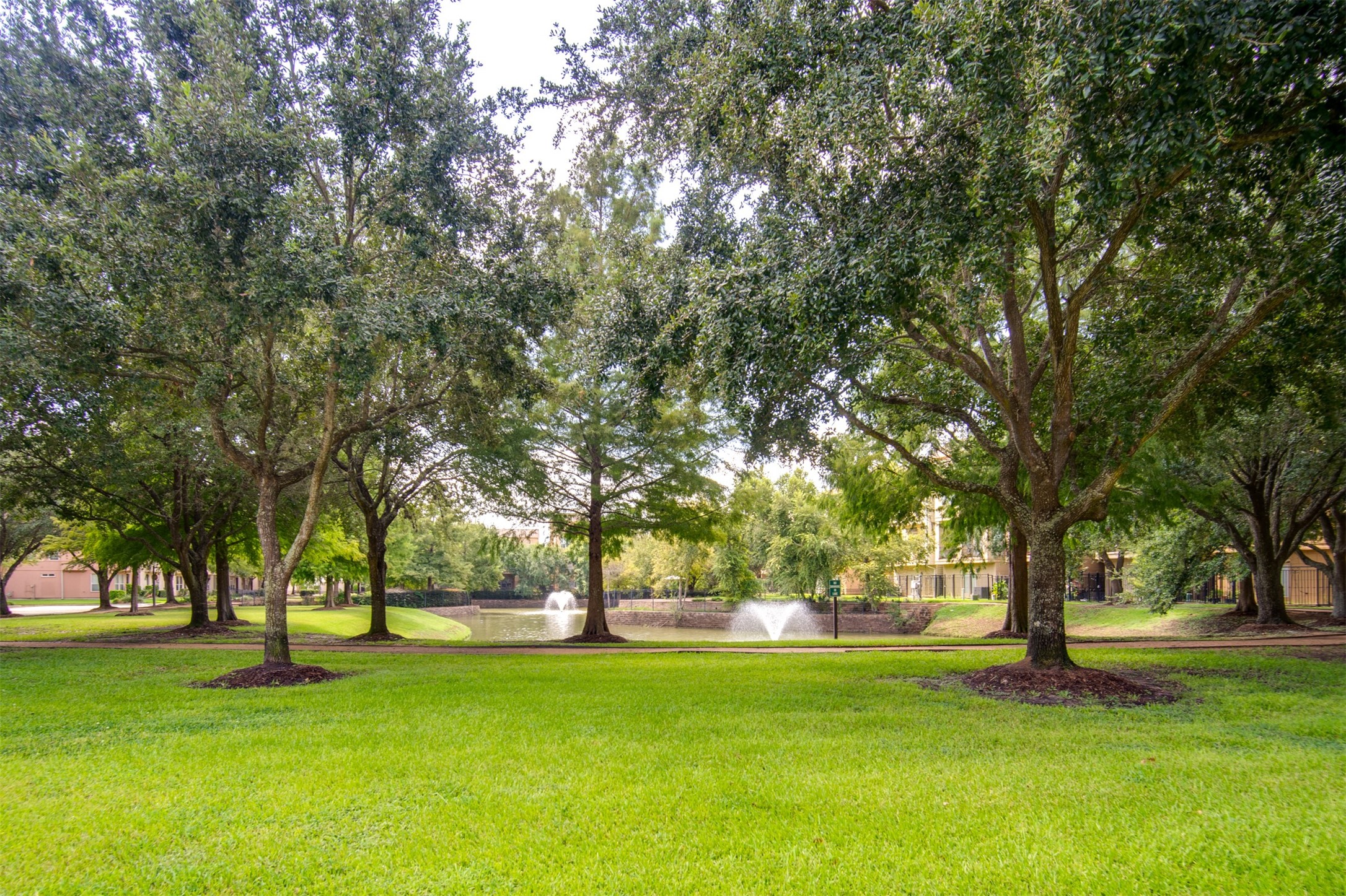 9147 Lago Crest Drive Property Photo 40