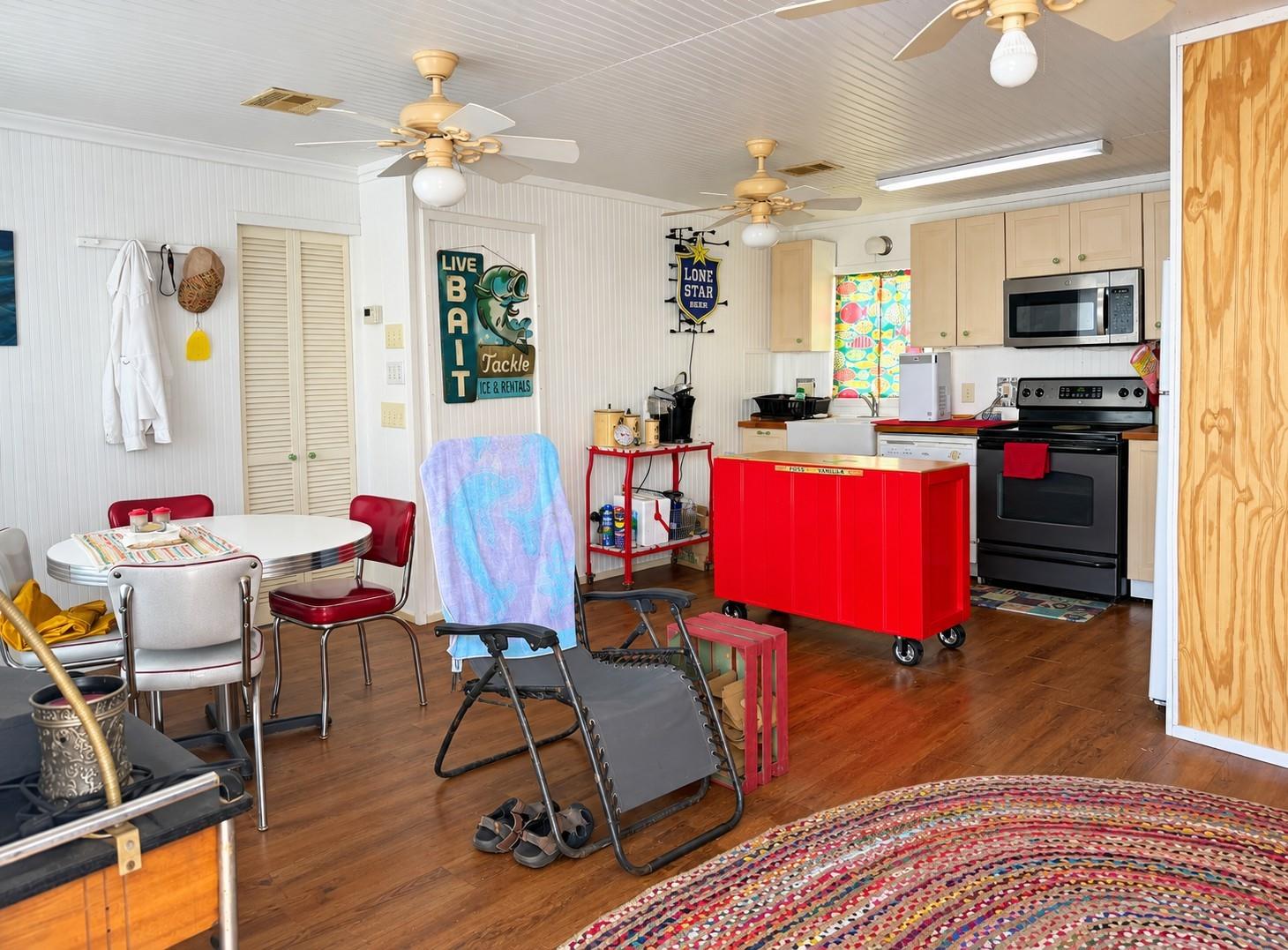 111 Dorsett Road, Palacios Tx 77465 Property Photo 9