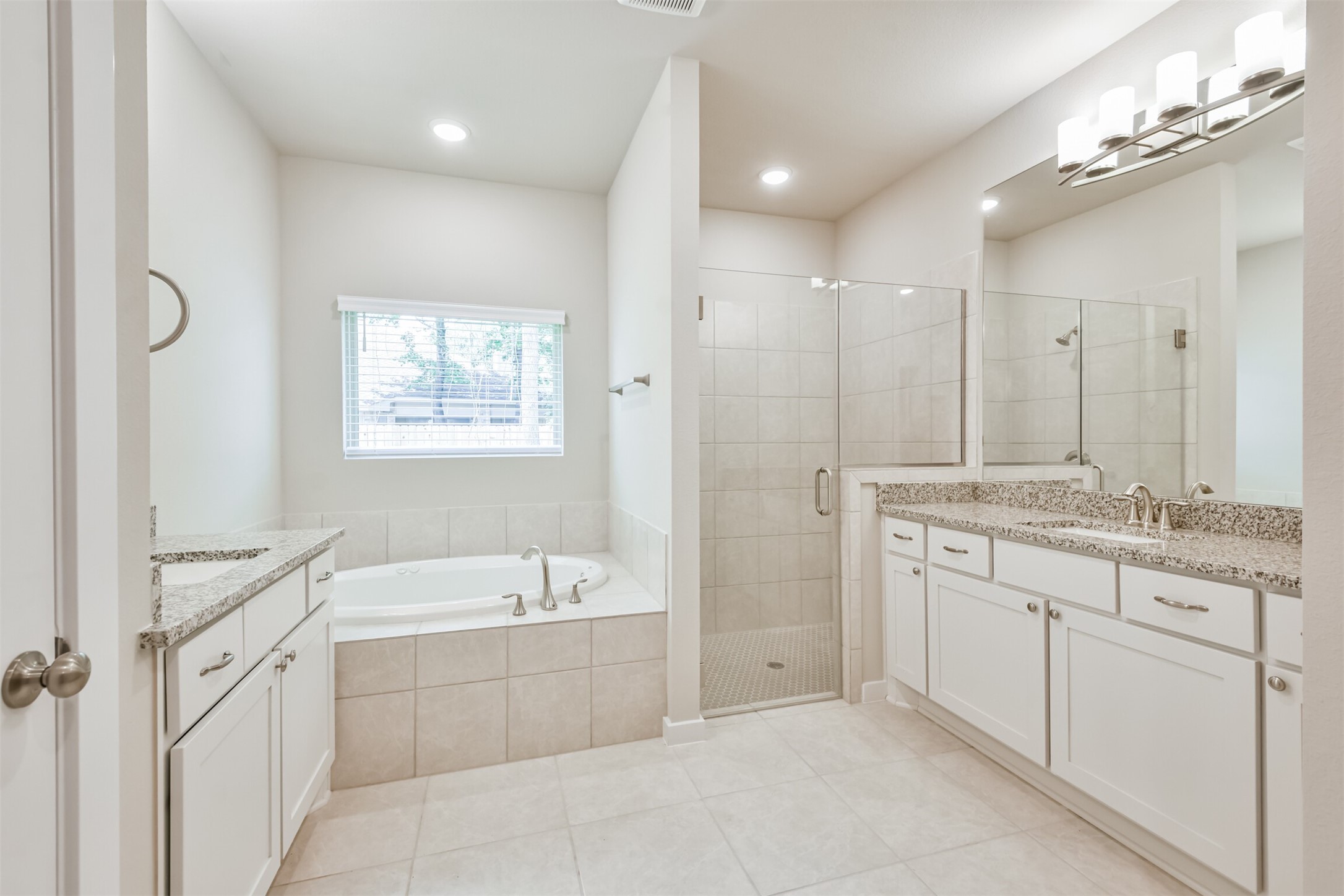 118 Prairie Dawn Circle Property Photo 16