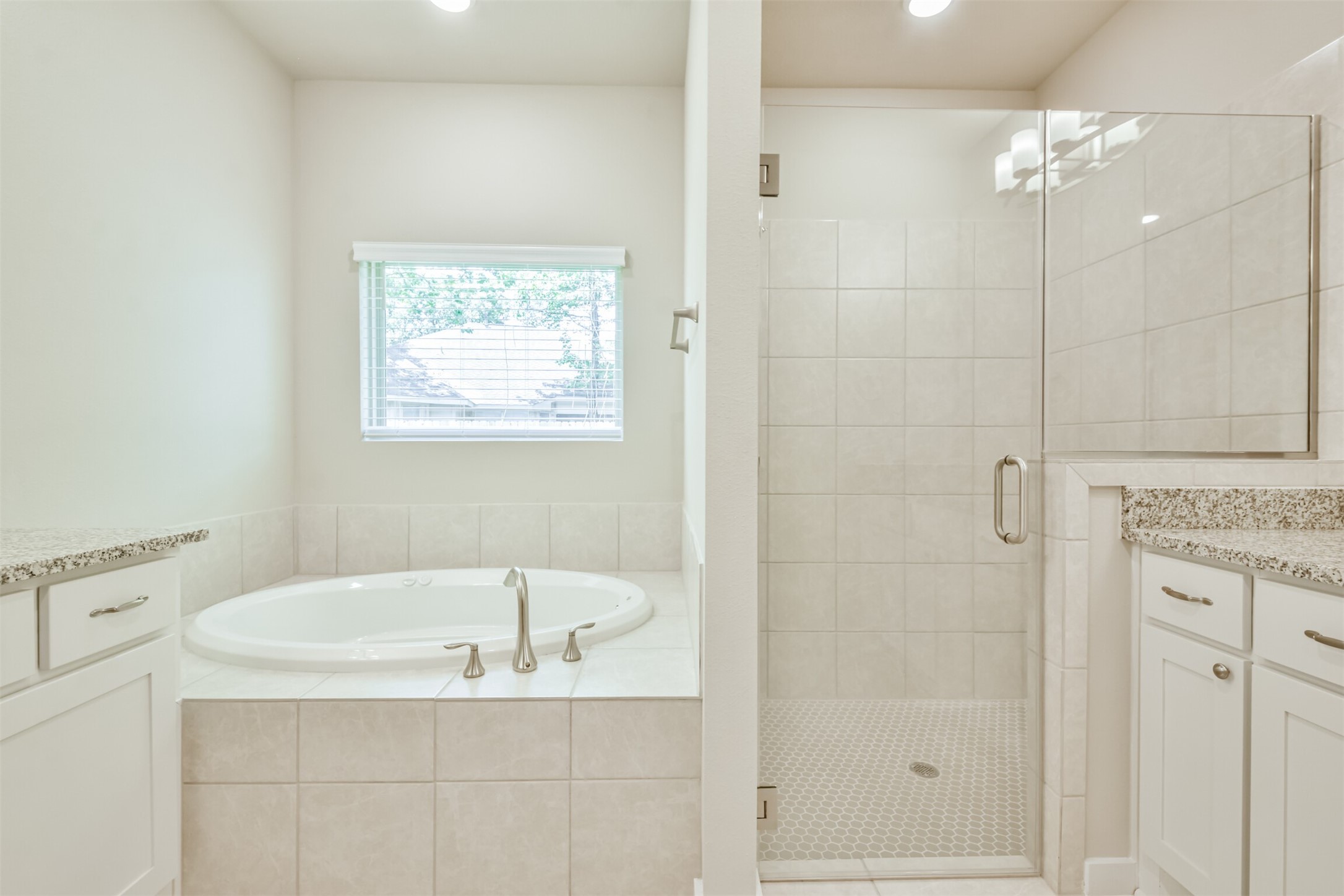 118 Prairie Dawn Circle Property Photo 17