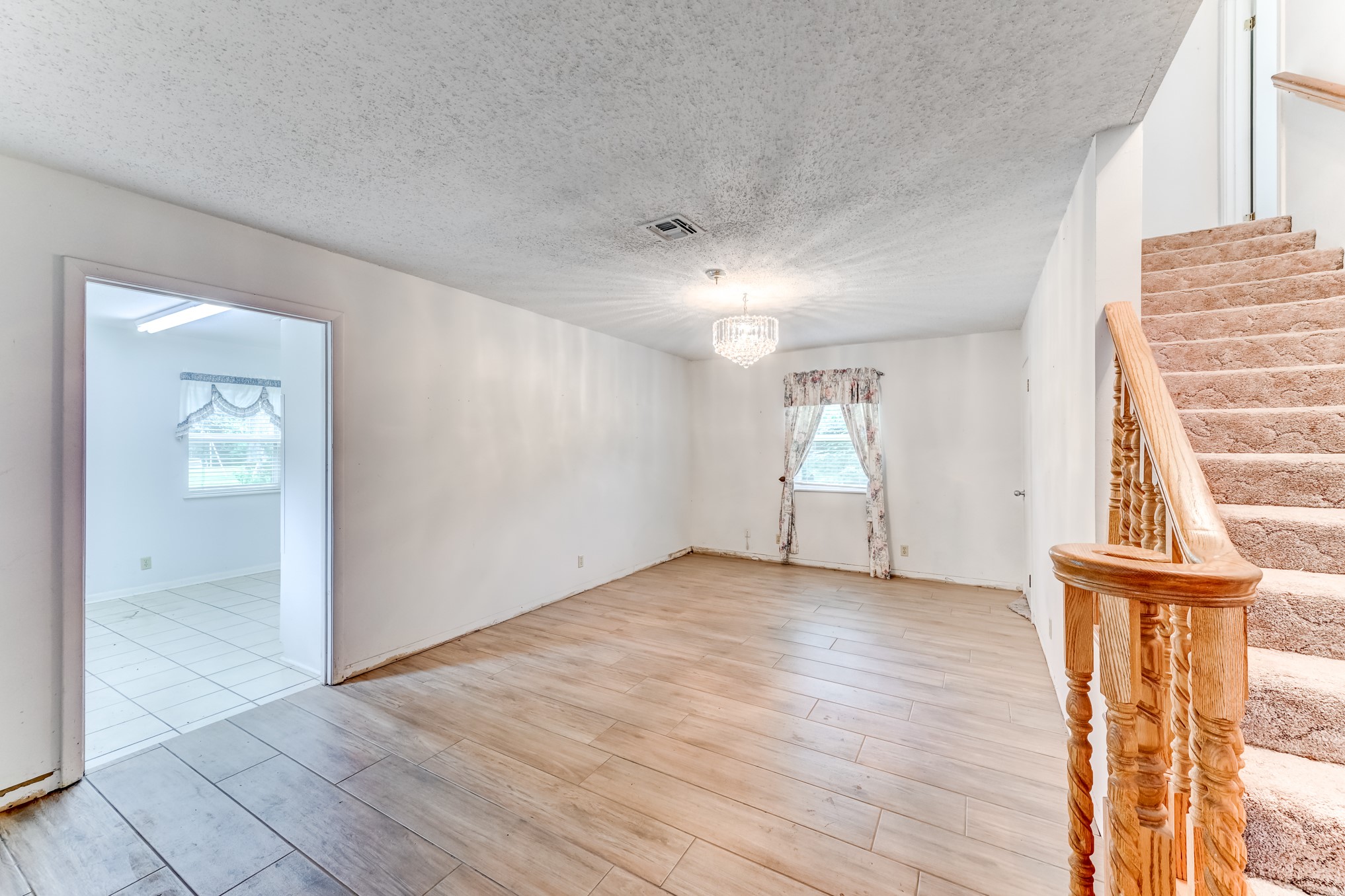 4709 Frontier Drive Property Photo 12