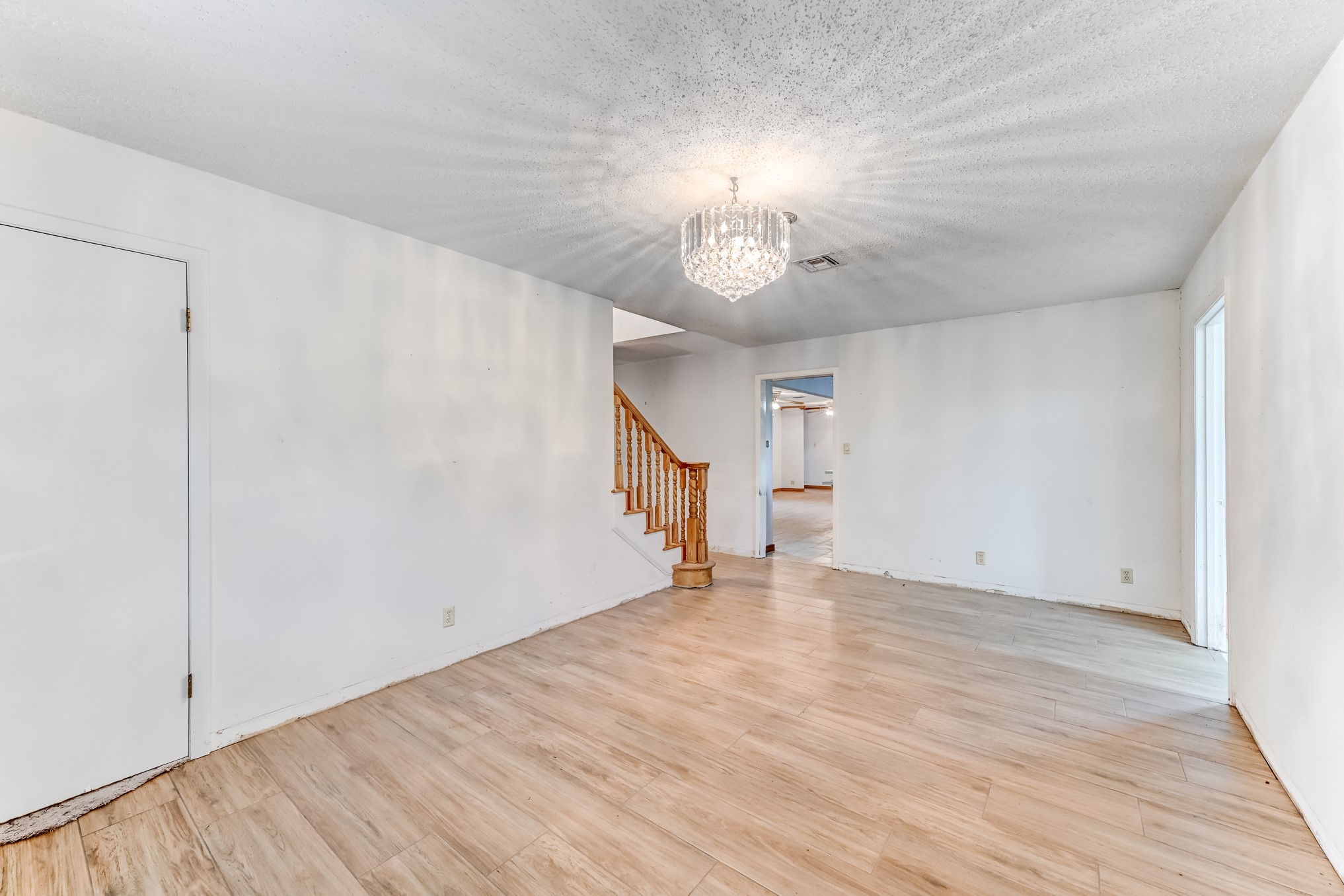 4709 Frontier Drive Property Photo 13