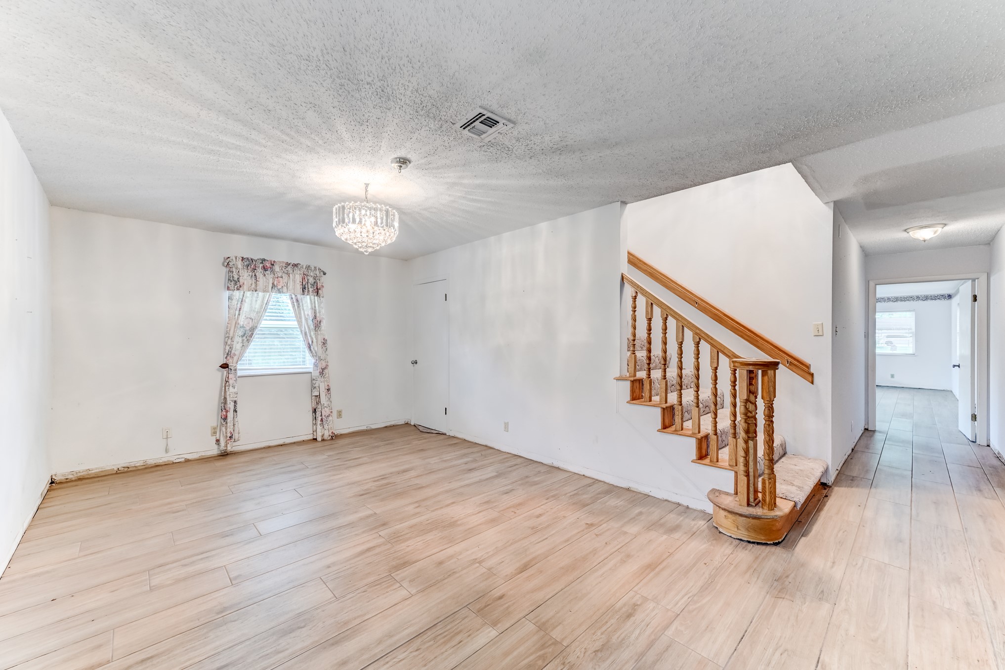 4709 Frontier Drive Property Photo 14