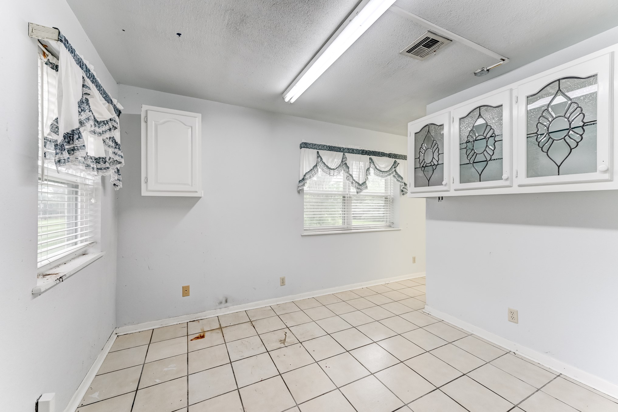 4709 Frontier Drive Property Photo 15