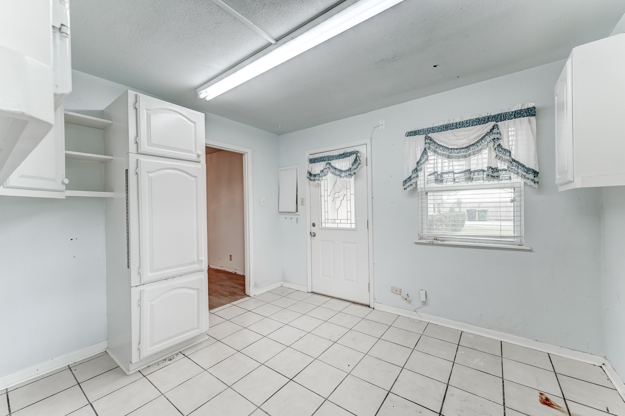 4709 Frontier Drive Property Photo 16