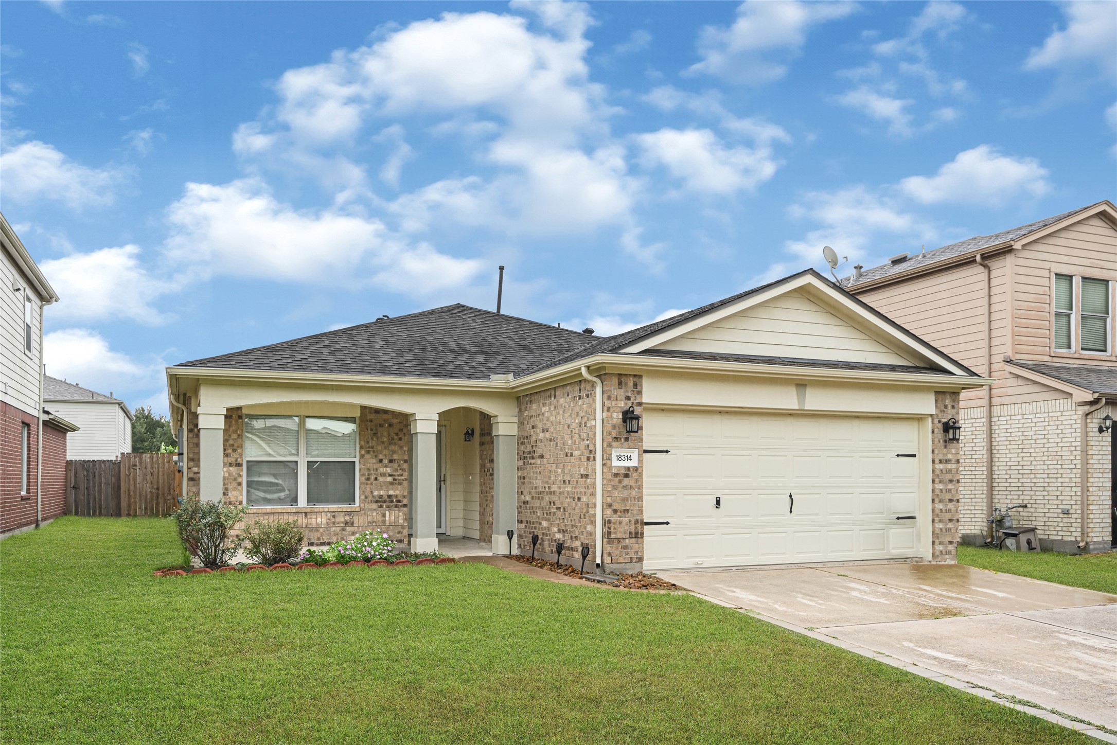 18314 Valiant Brook Court Property Photo 1