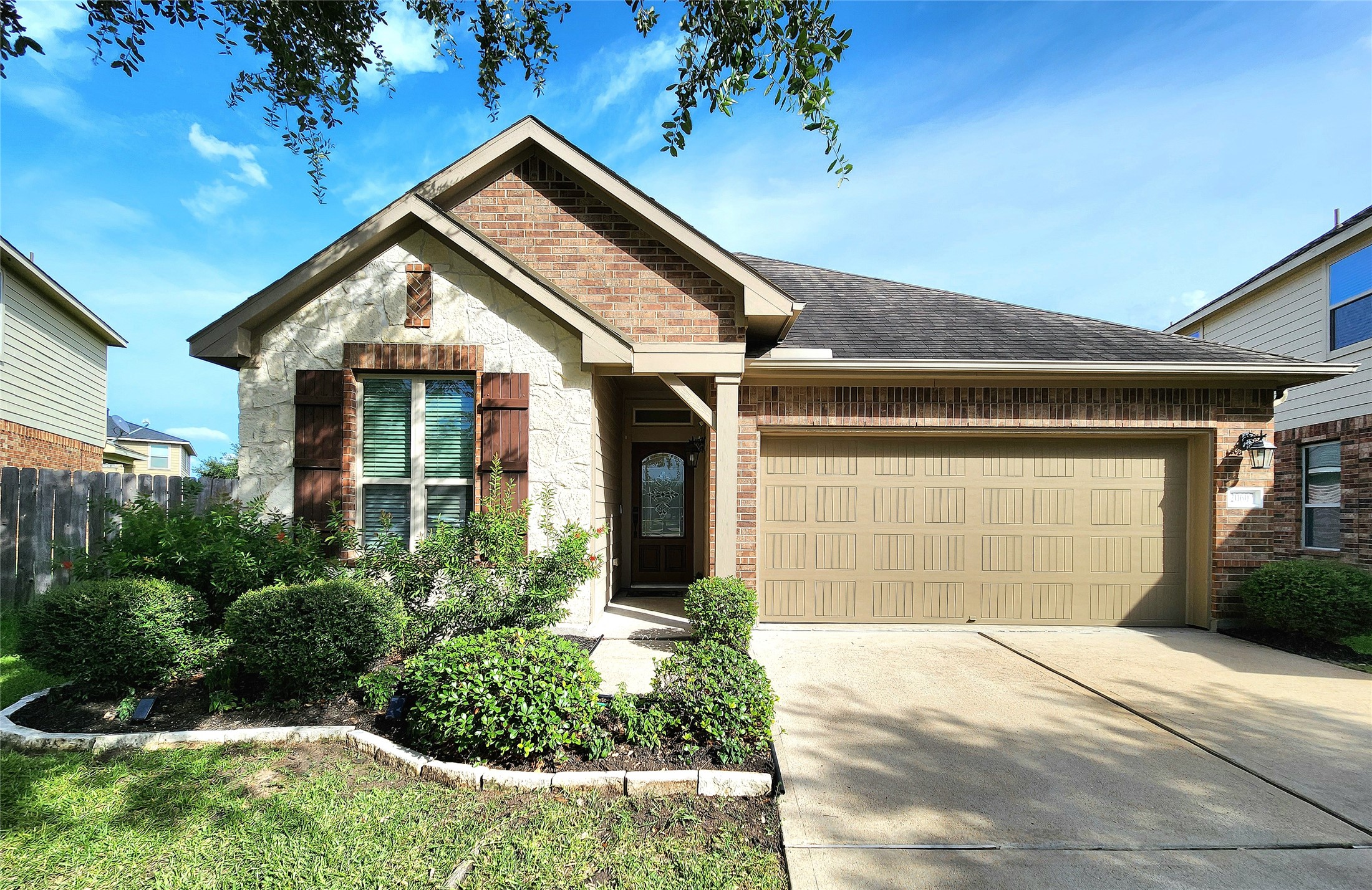 20607 Summer Retreat Lane Property Photo 1