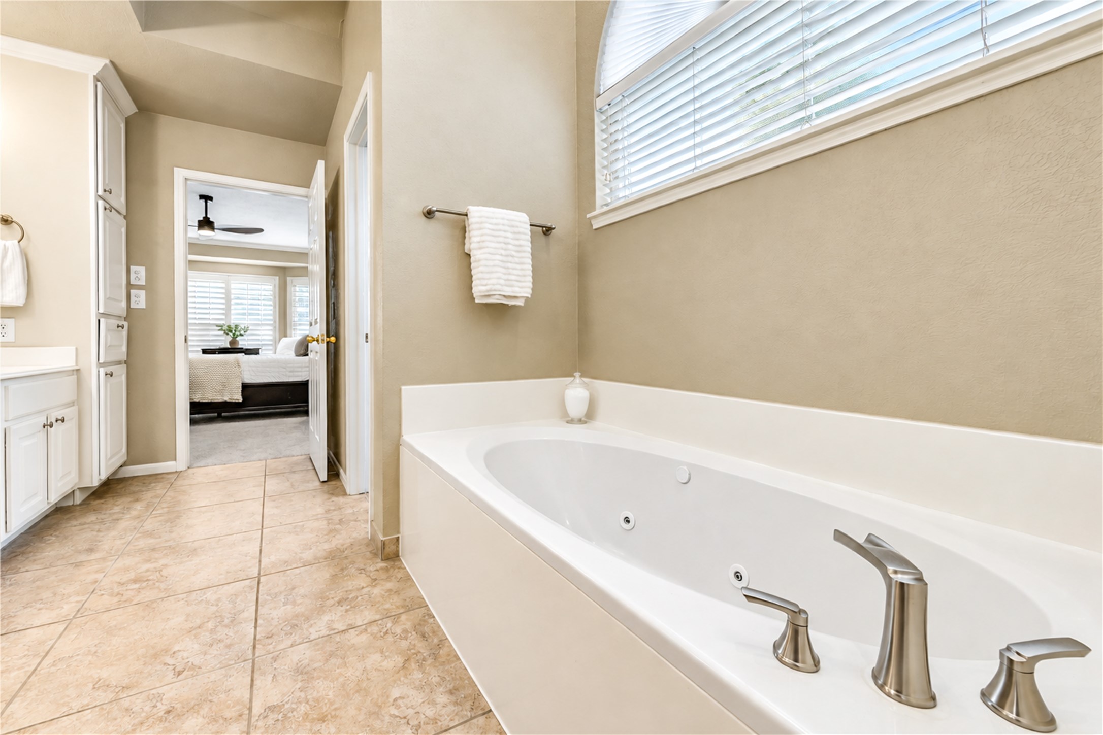 23338 Grand Springs Drive Property Photo 28
