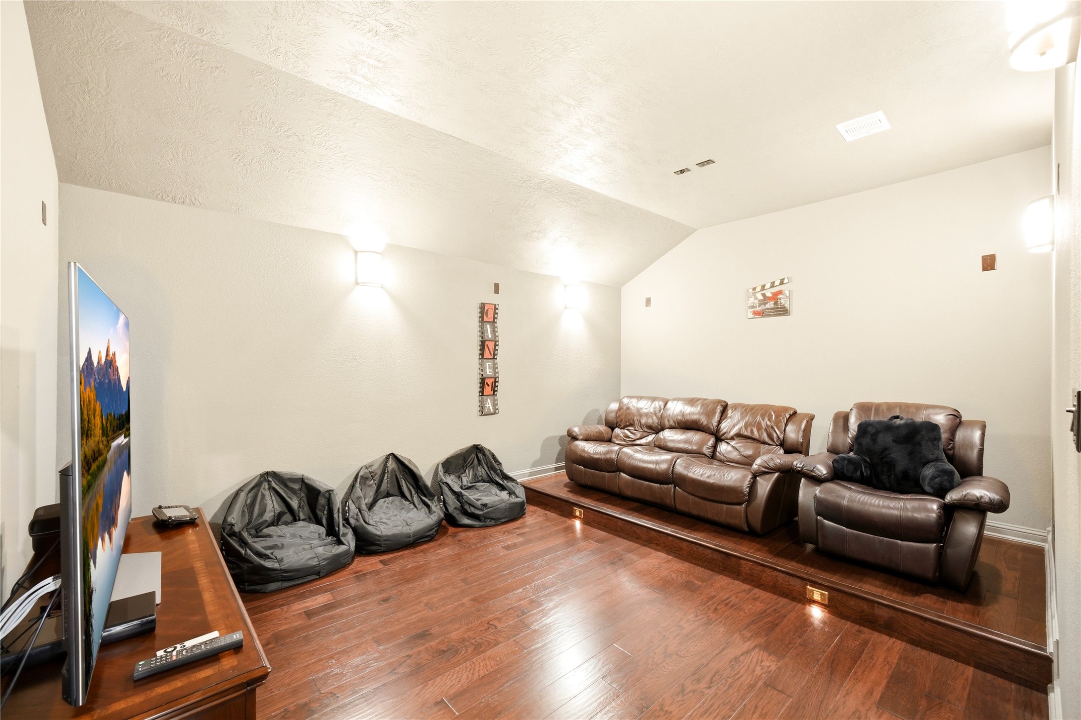 10507 Texas Redbud Court Property Photo 30