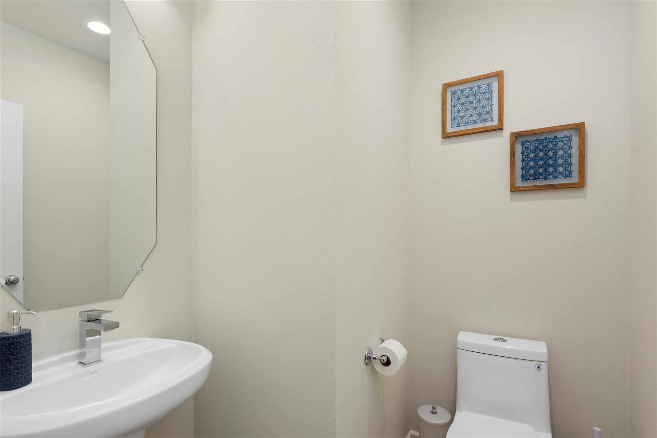 2124 Francis Street Property Photo 10