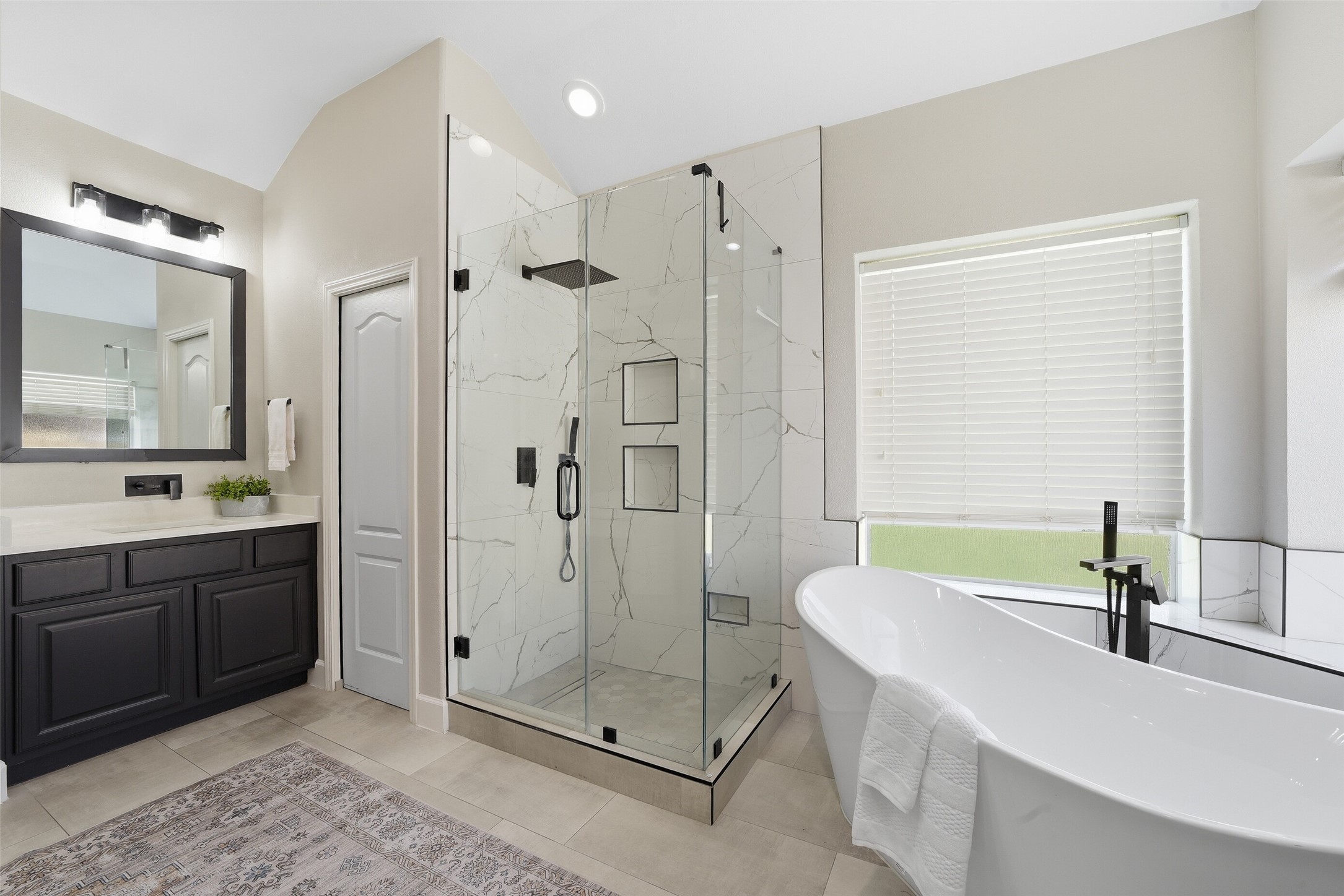 2710 Golden Larch Drive Property Photo 26