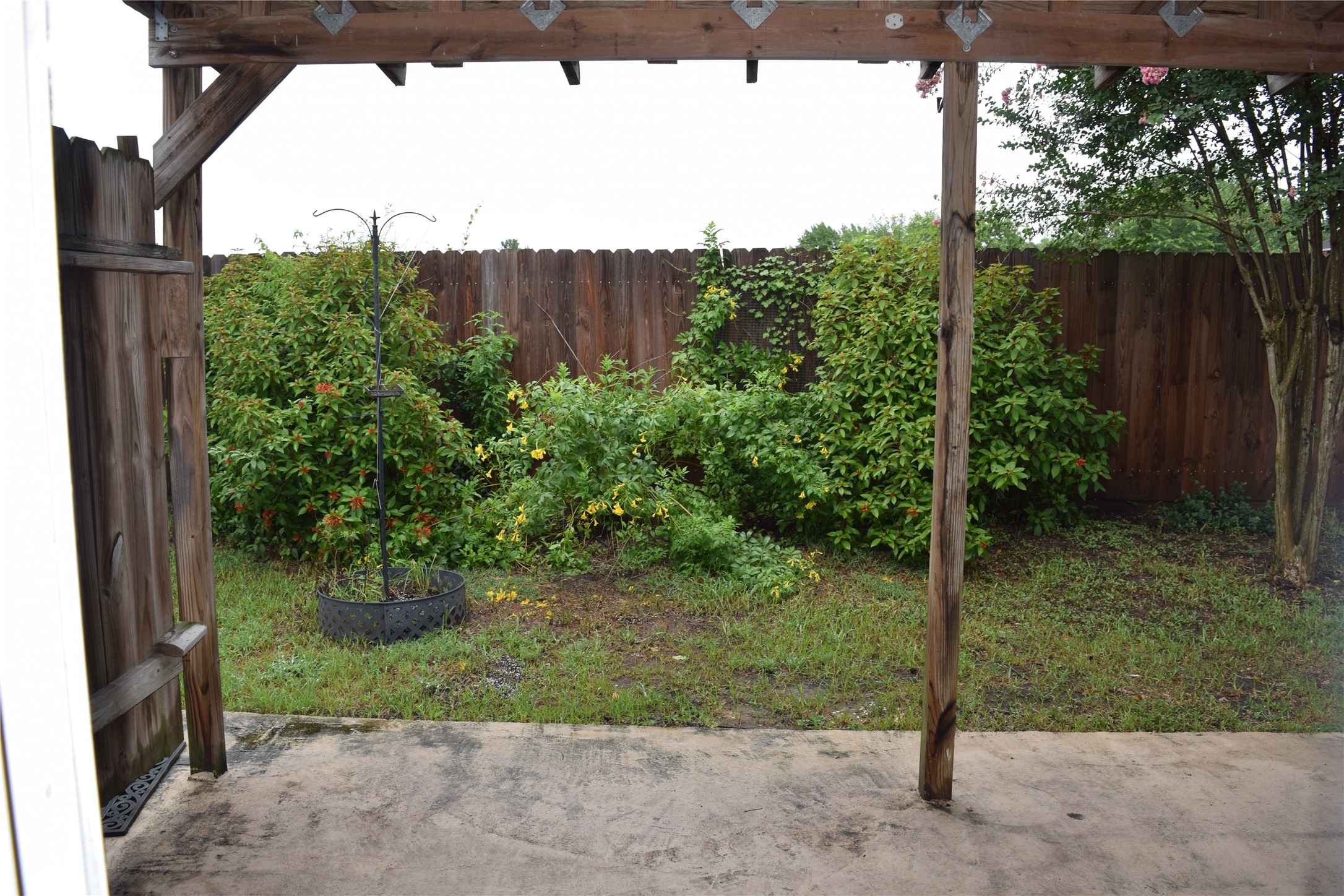 18130 Beaverdell Drive Property Photo 4