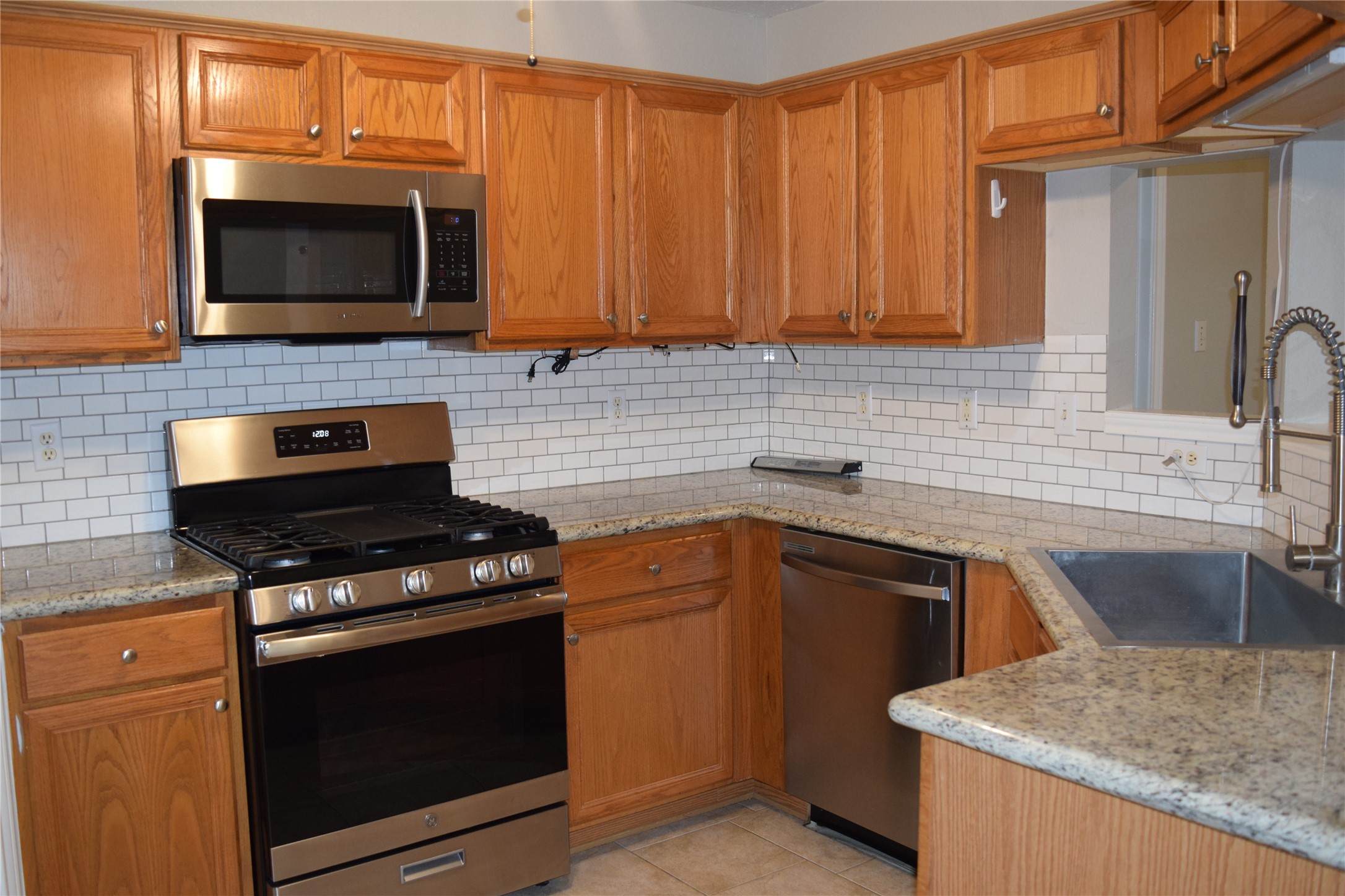 18130 Beaverdell Drive Property Photo 7