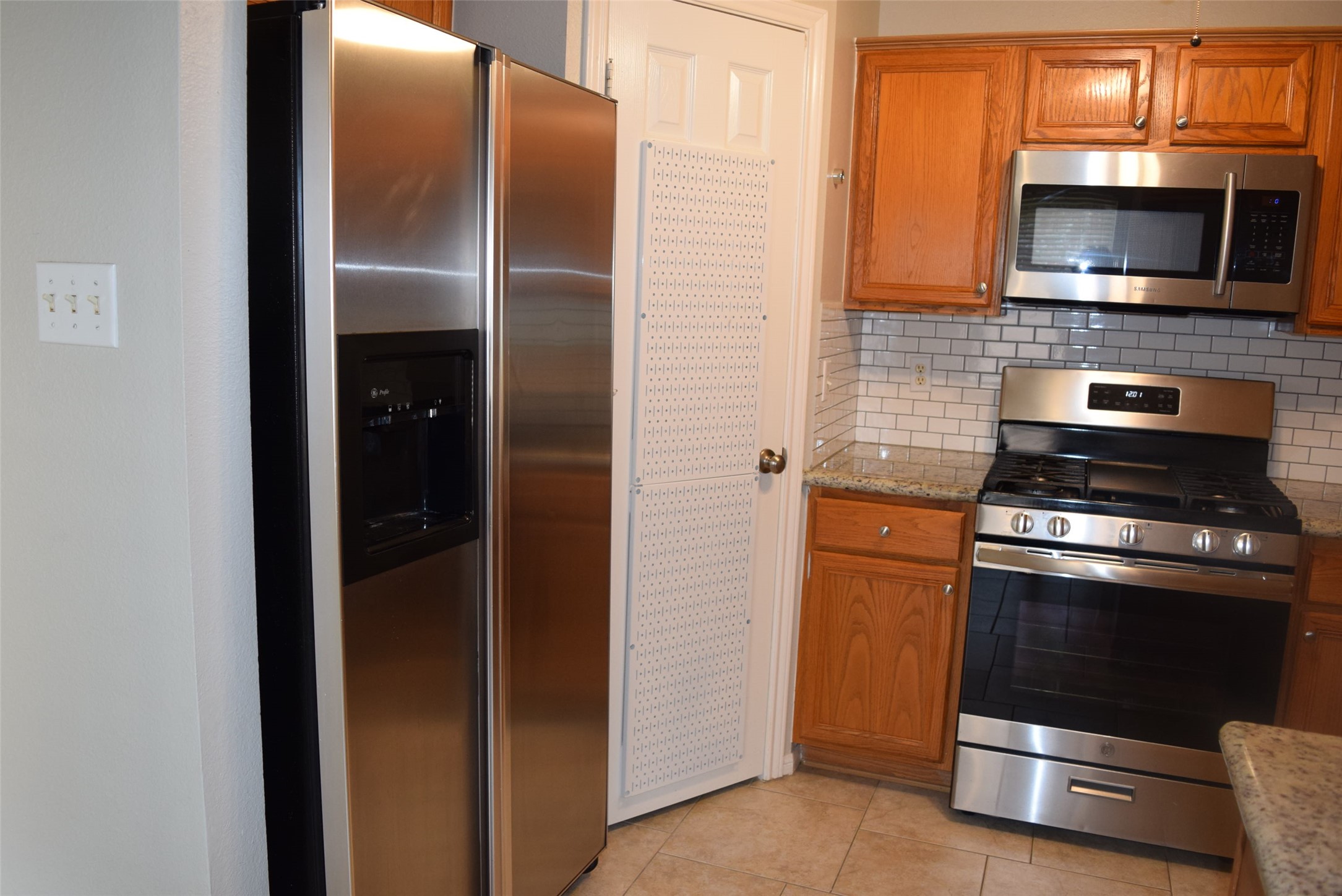 18130 Beaverdell Drive Property Photo 8