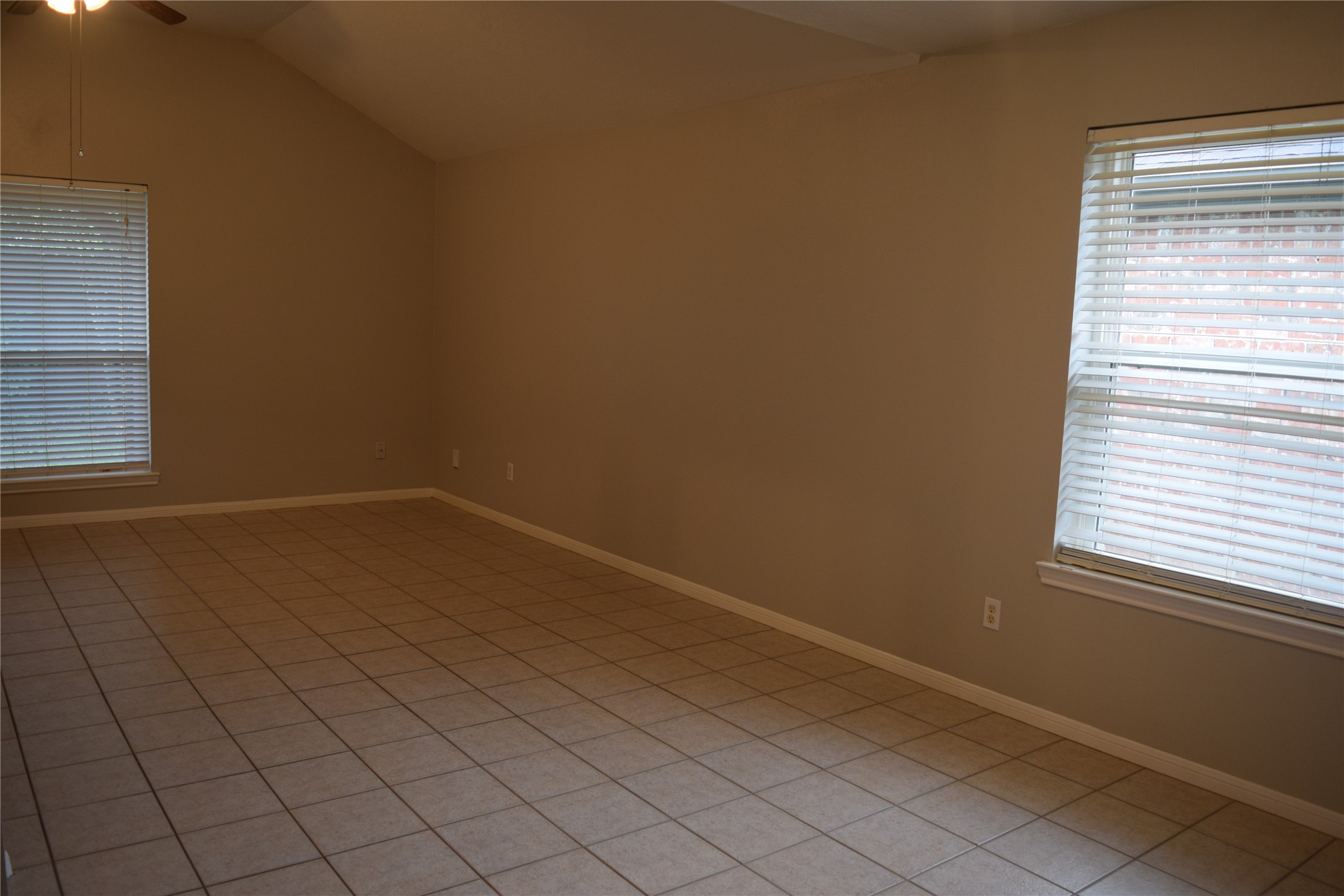 18130 Beaverdell Drive Property Photo 10