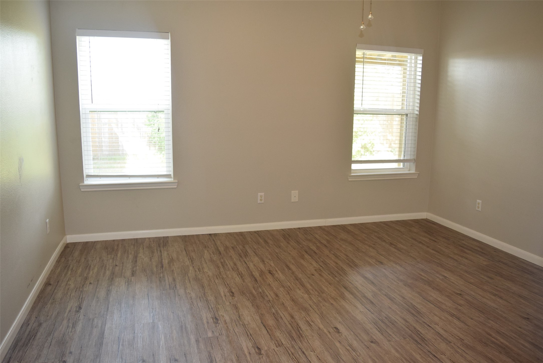 18130 Beaverdell Drive Property Photo 12