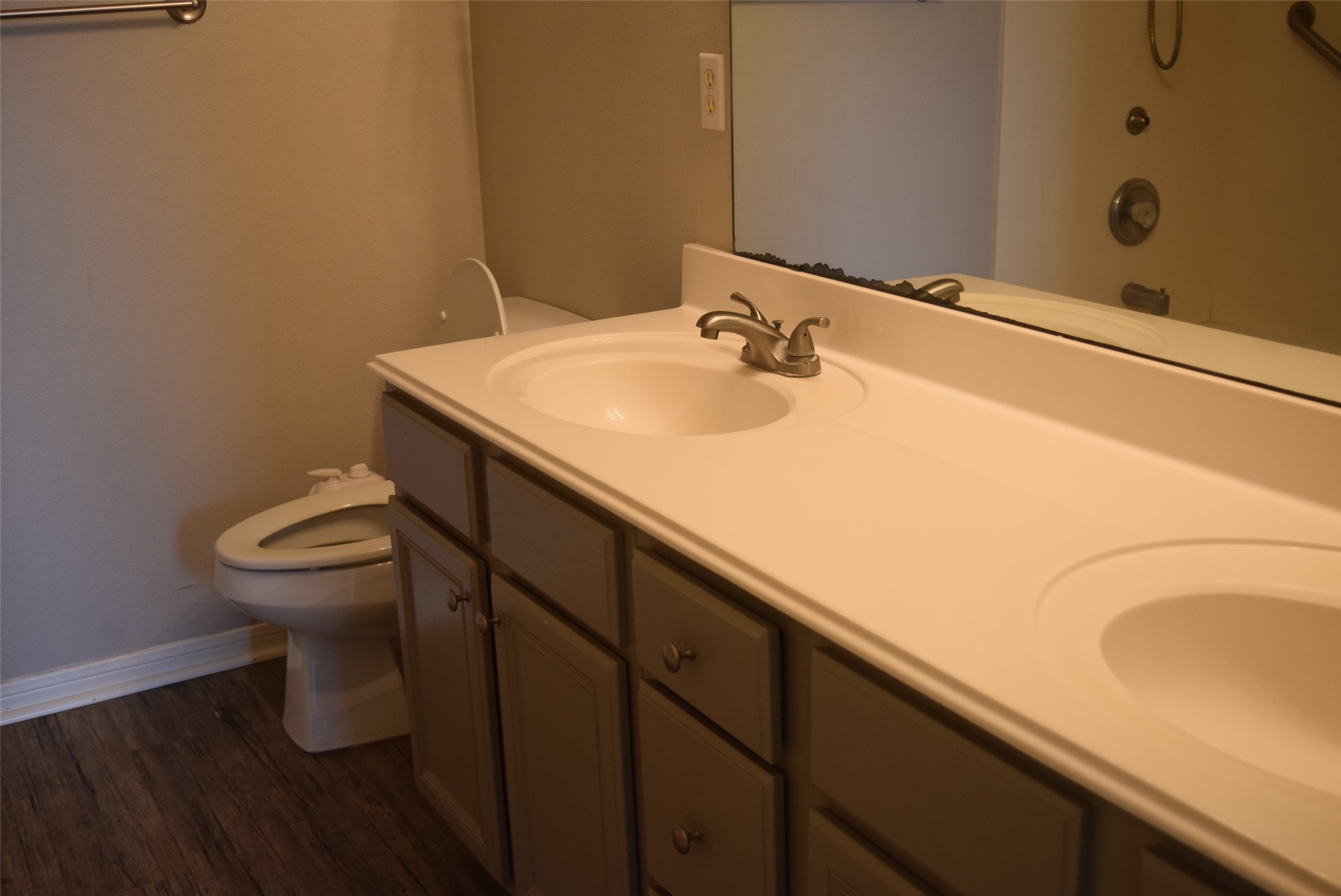 18130 Beaverdell Drive Property Photo 15