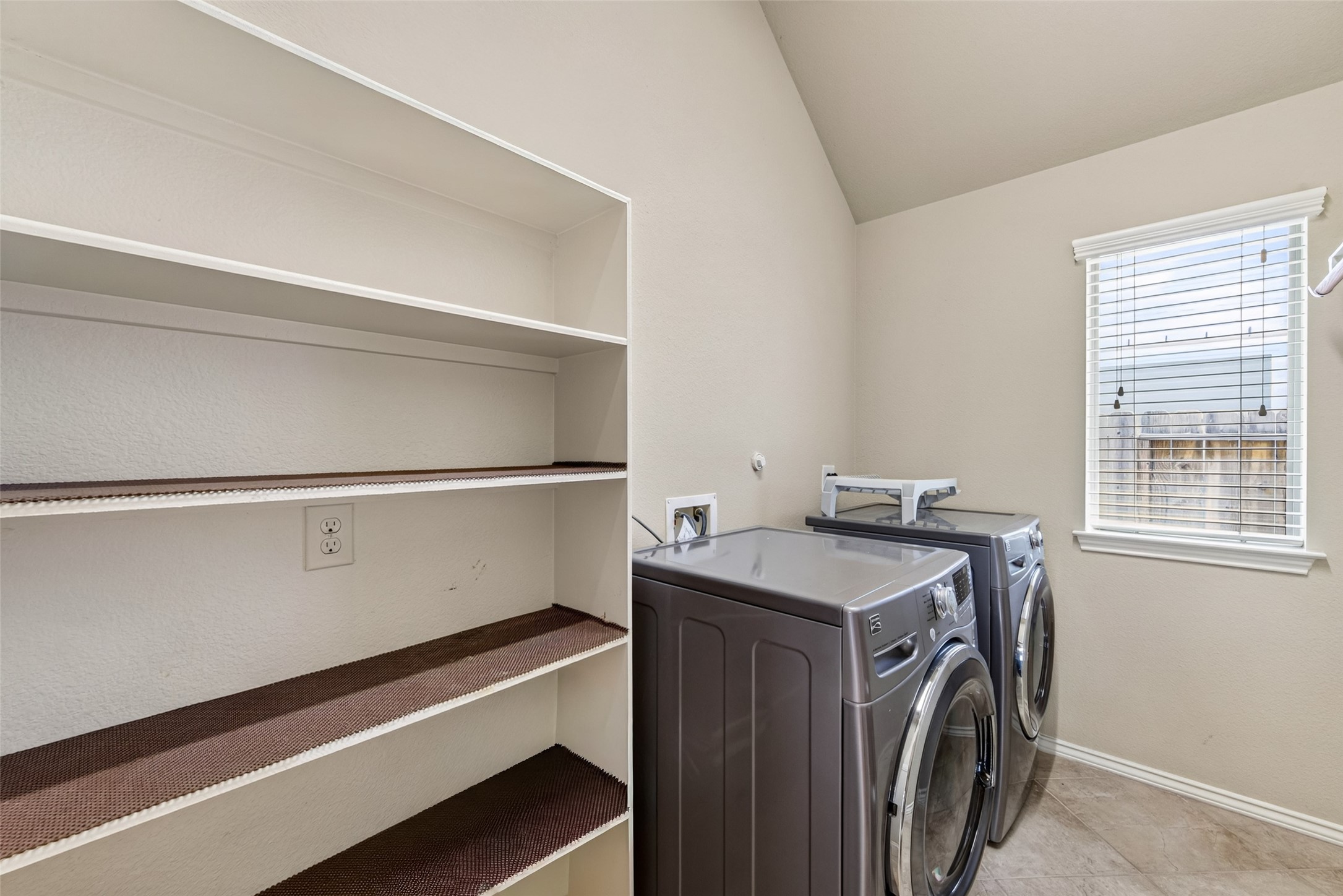 13318 Orchard Harvest Drive Property Photo 27