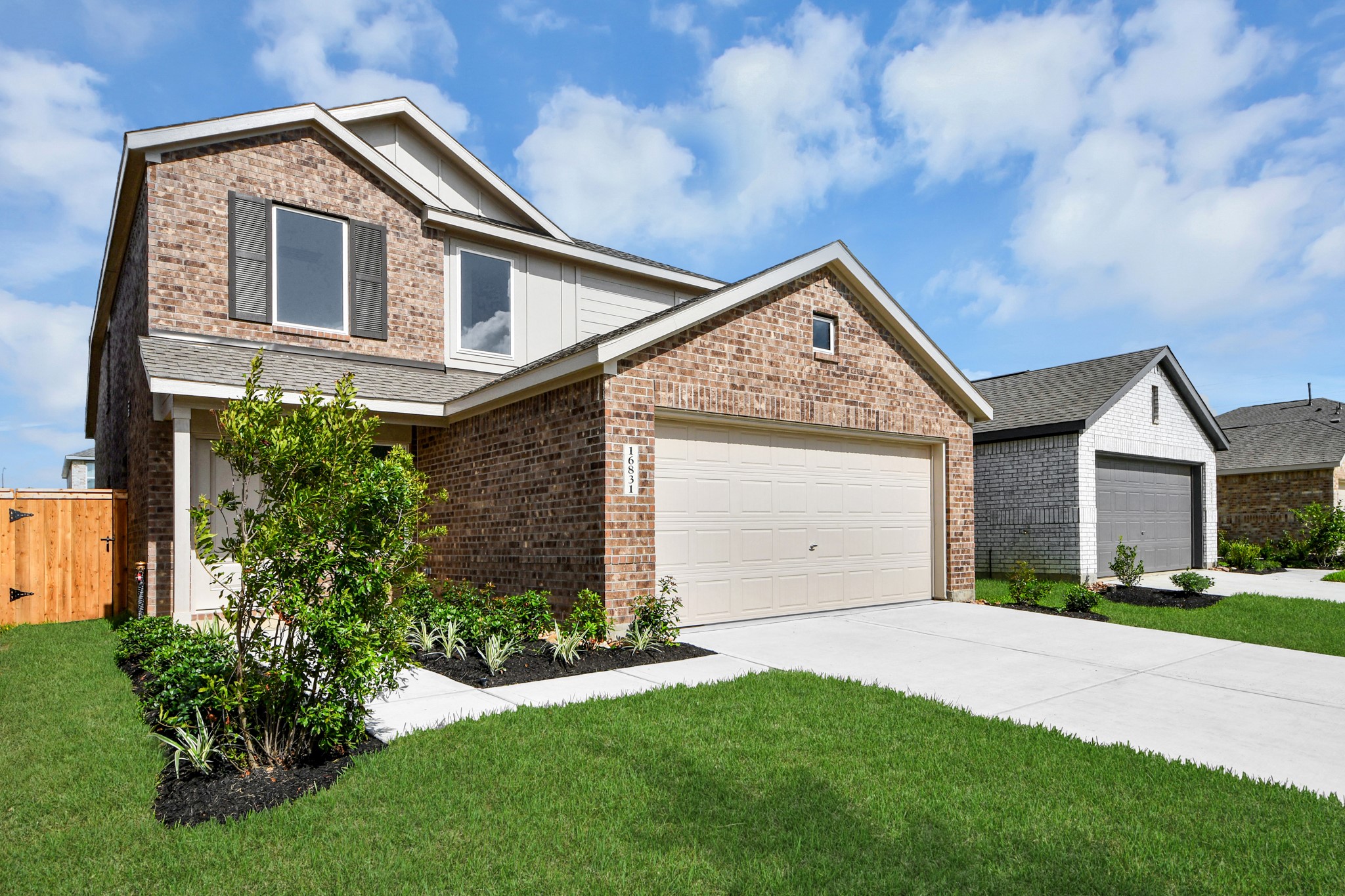 16831 Spotted Oak Drive Property Photo 6