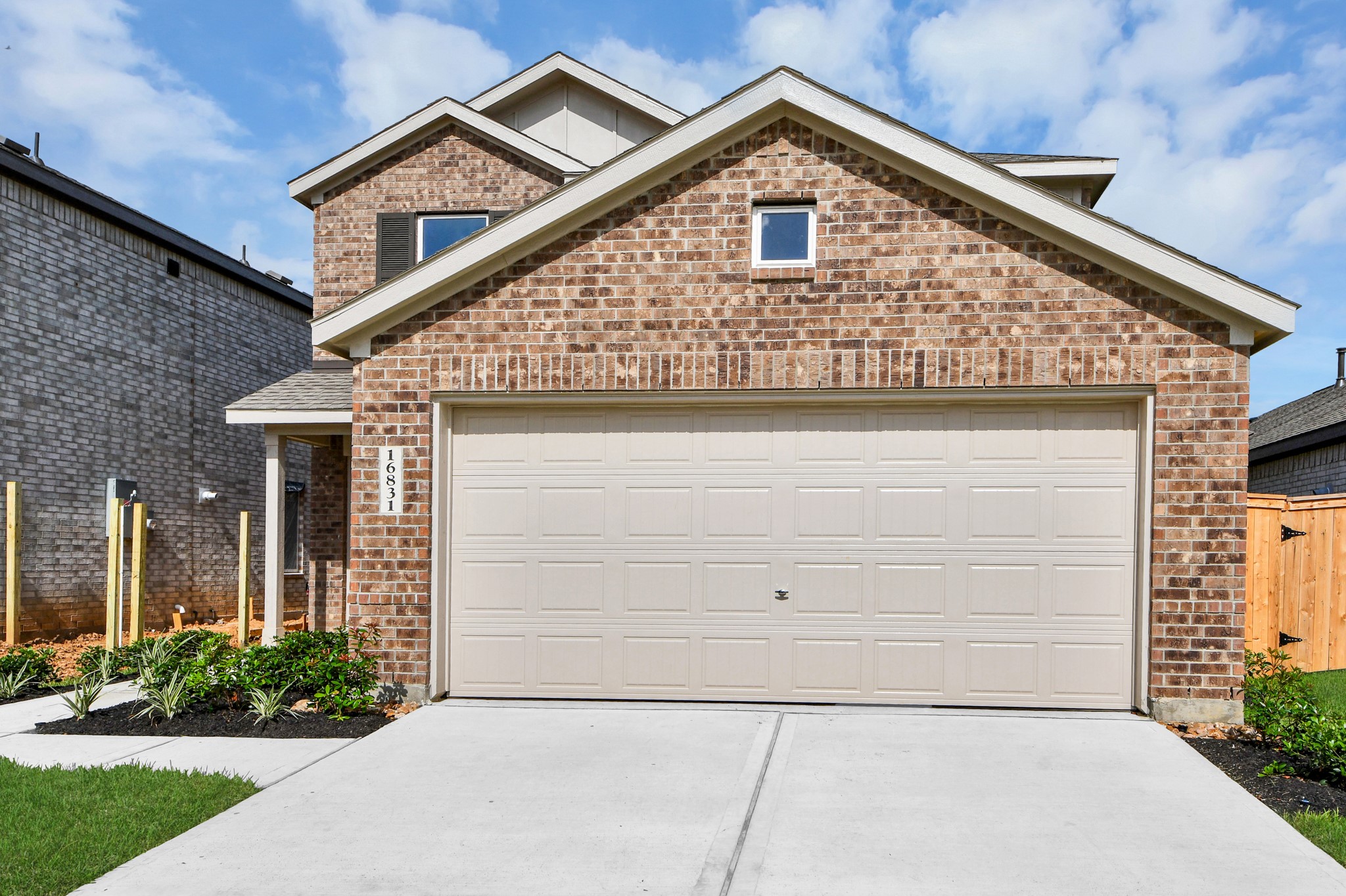 16831 Spotted Oak Drive Property Photo 8