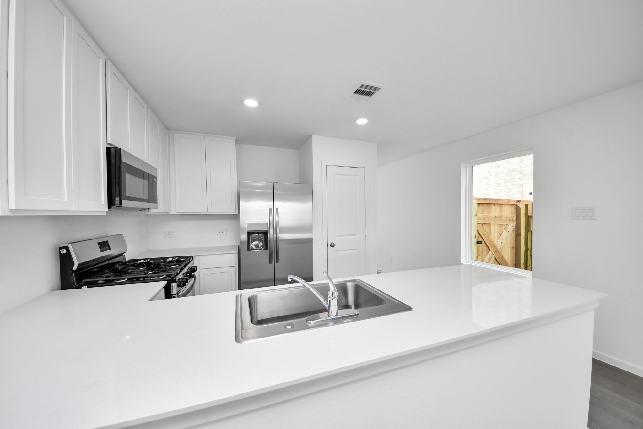 16831 Spotted Oak Drive Property Photo 15