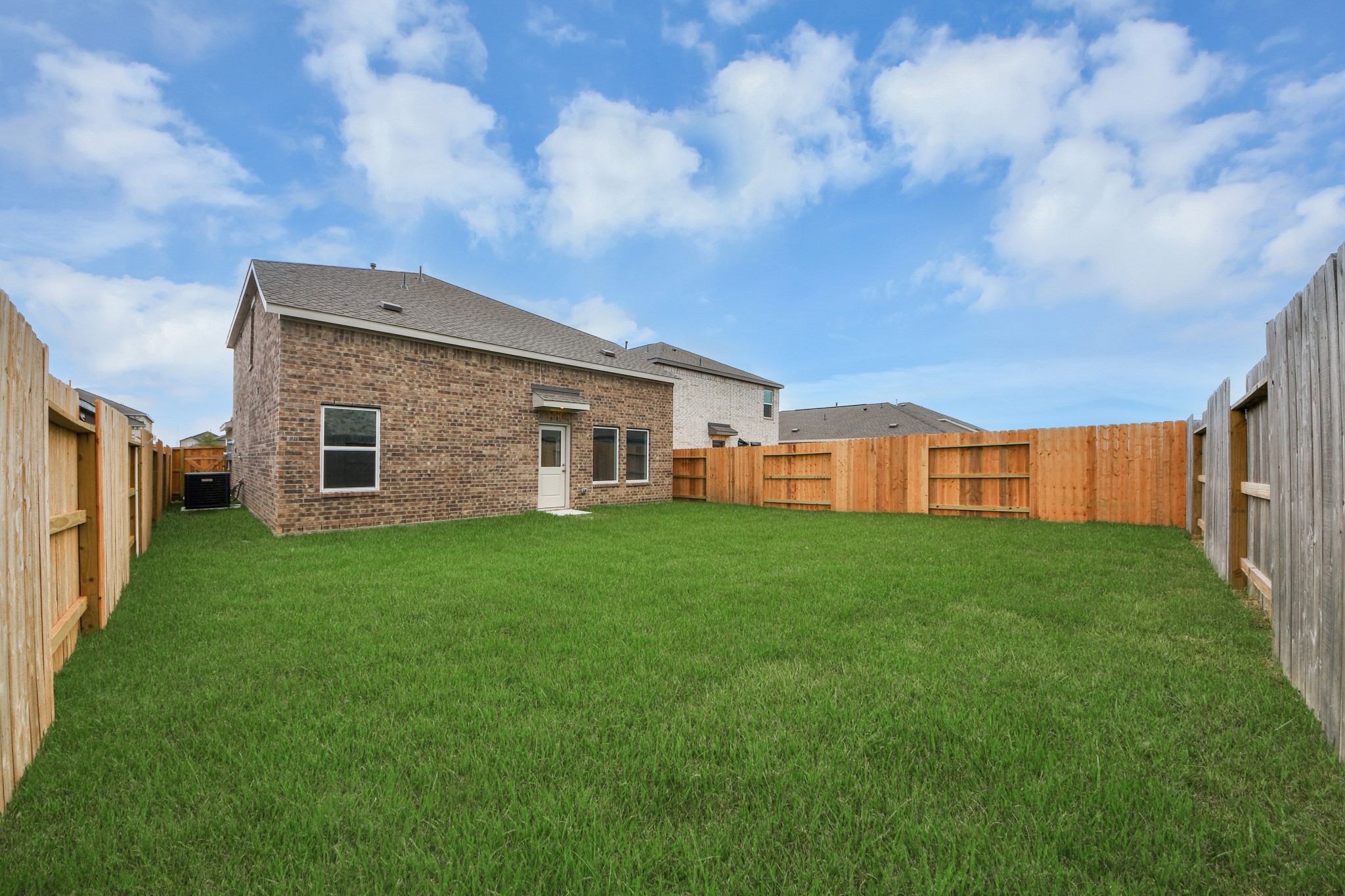 16831 Spotted Oak Drive Property Photo 35