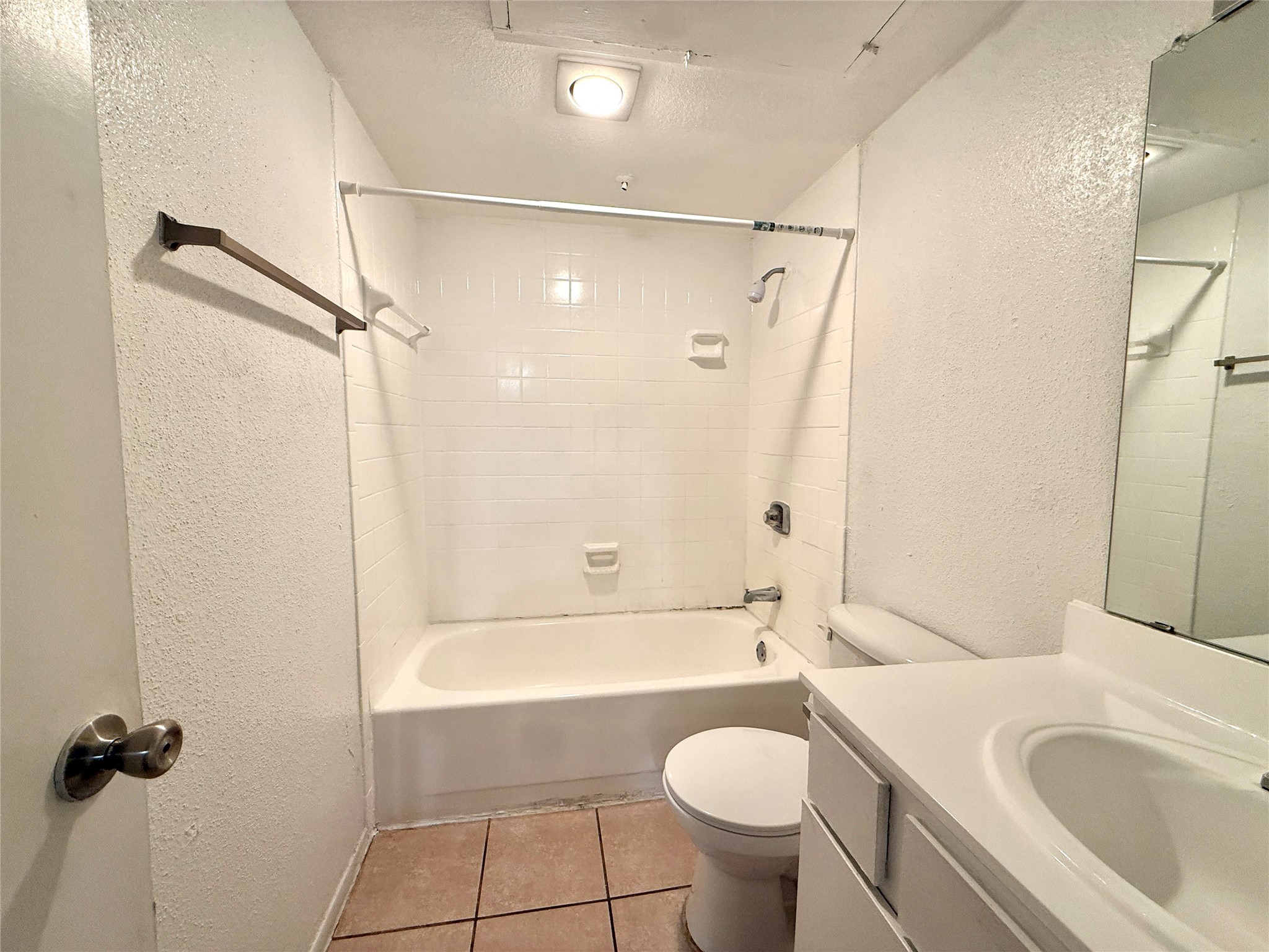 9201 Clarewood Drive 307 Property Photo 6