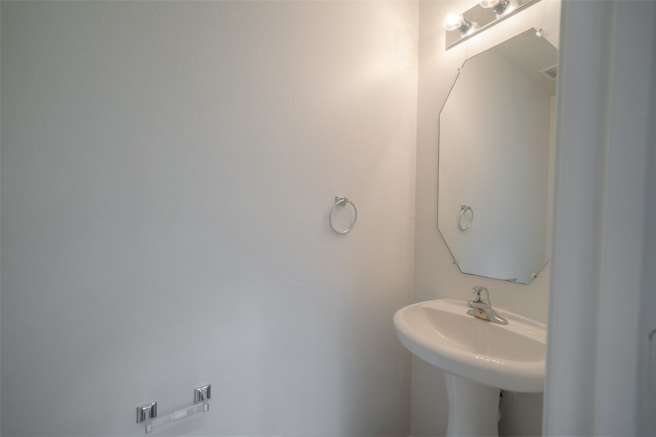 146 Silver Penny Drive Property Photo 6