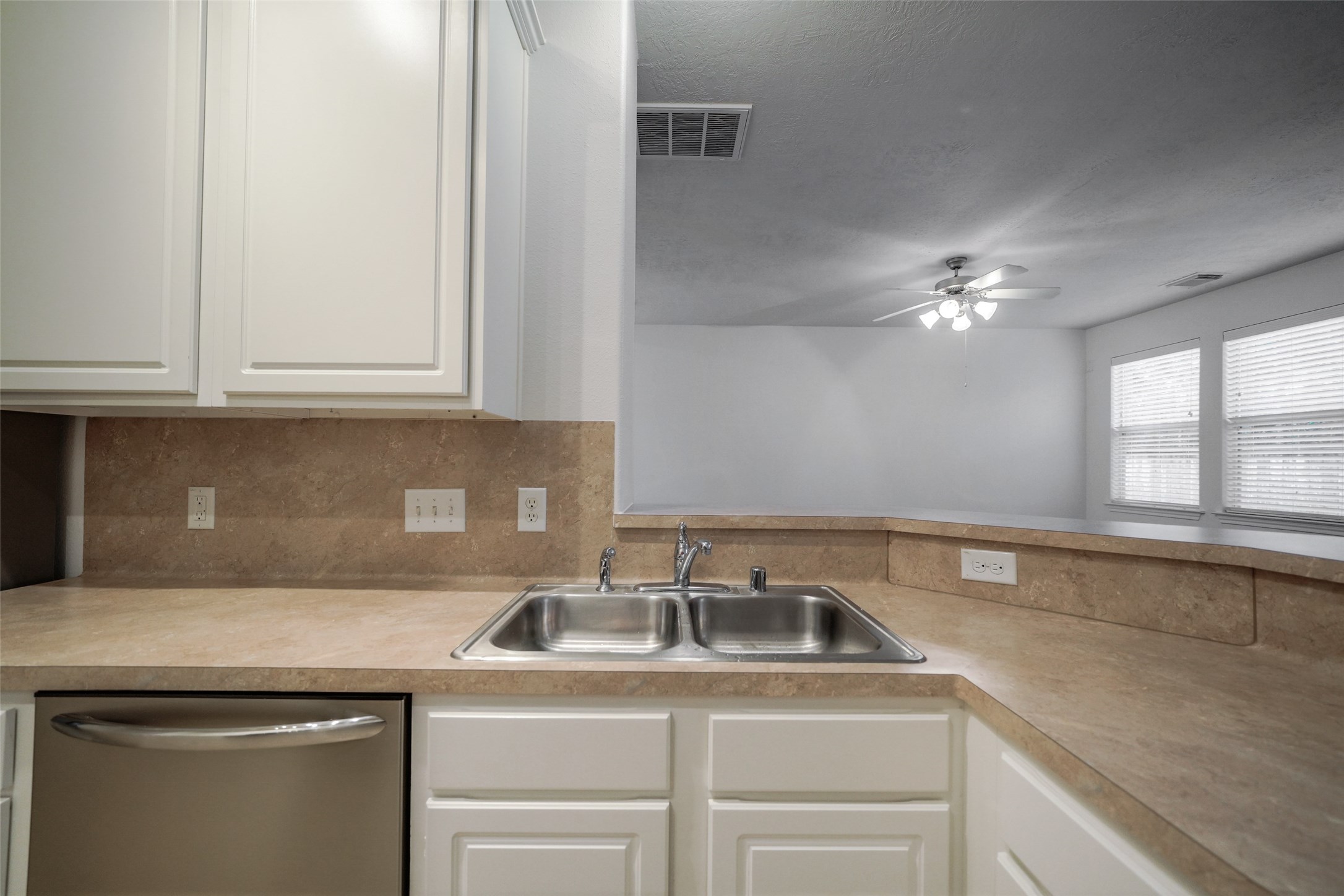 146 Silver Penny Drive Property Photo 16