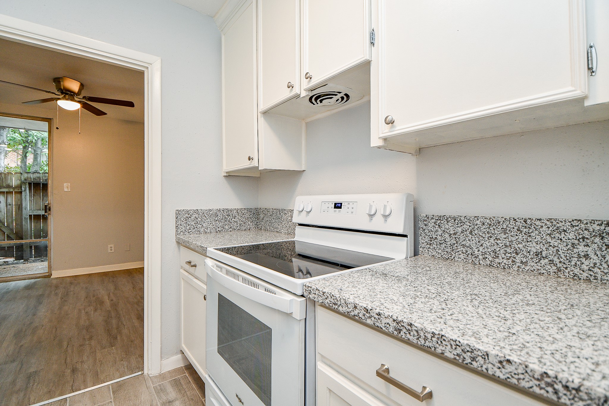2822 Briarhurst Drive 43 Property Photo 4