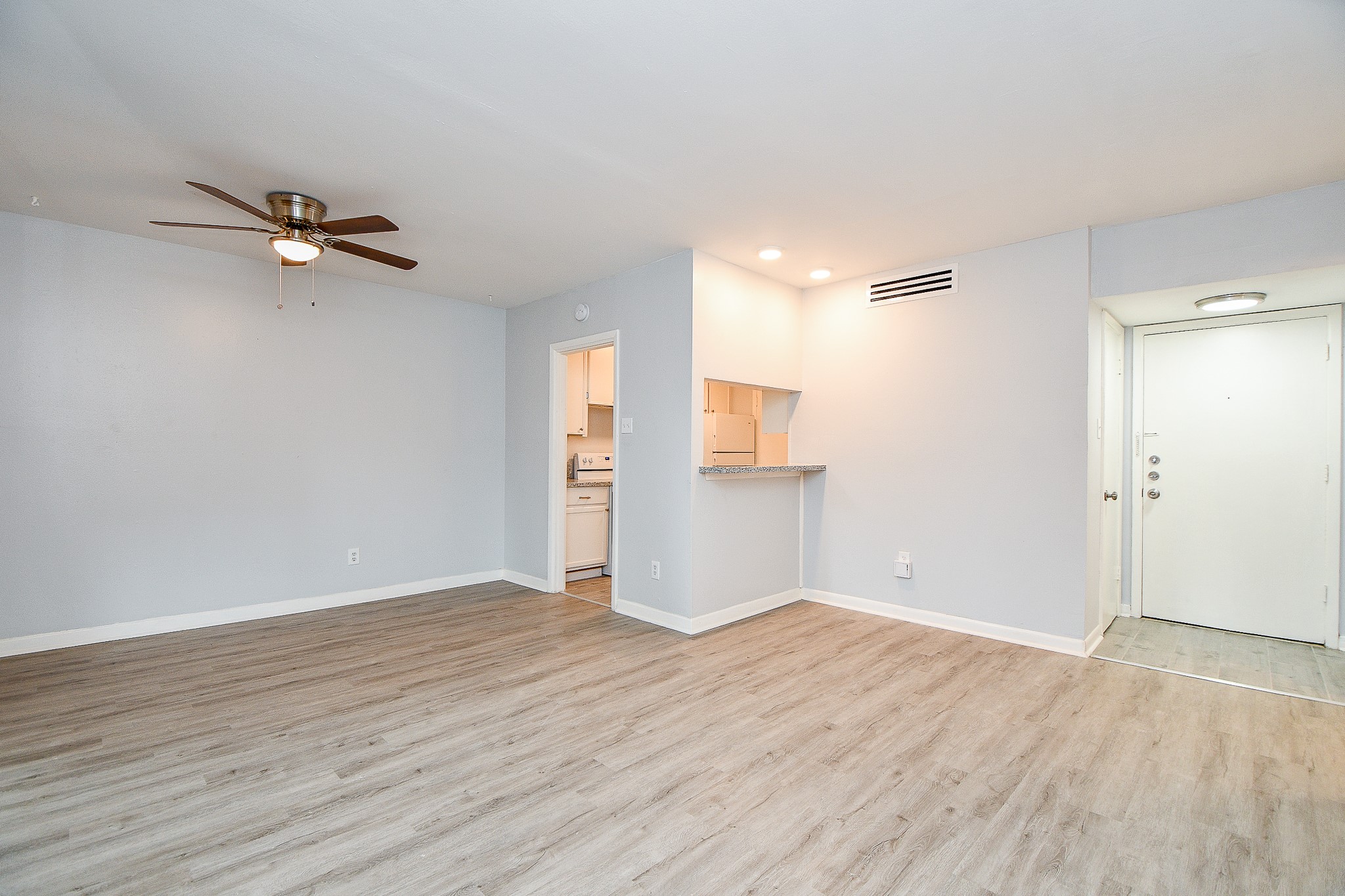 2822 Briarhurst Drive 43 Property Photo 6