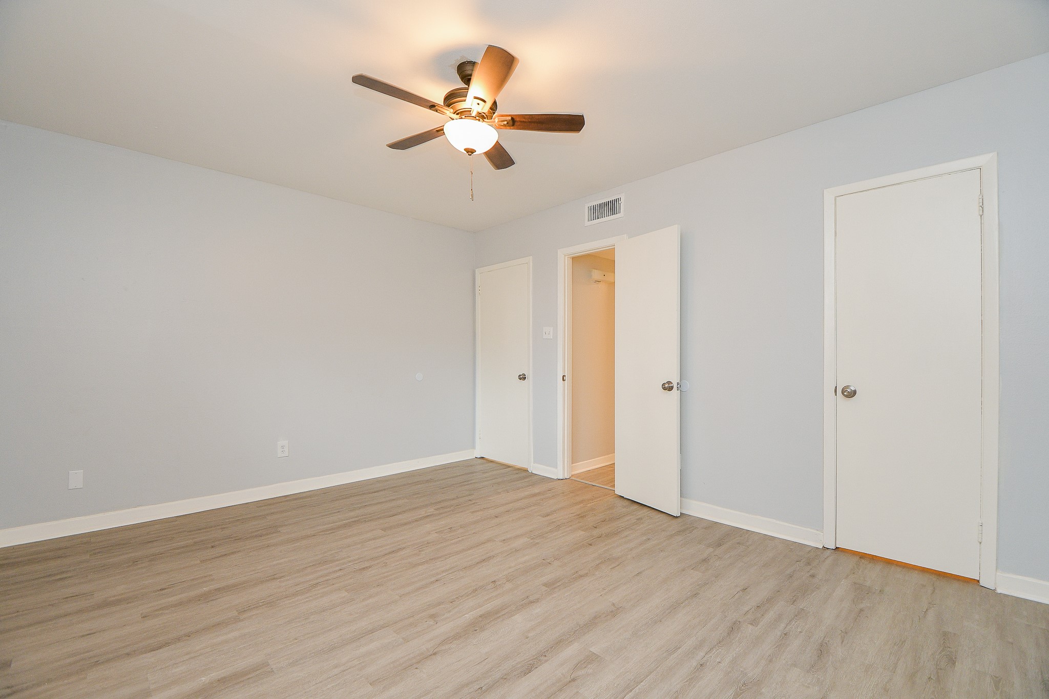 2822 Briarhurst Drive 43 Property Photo 12
