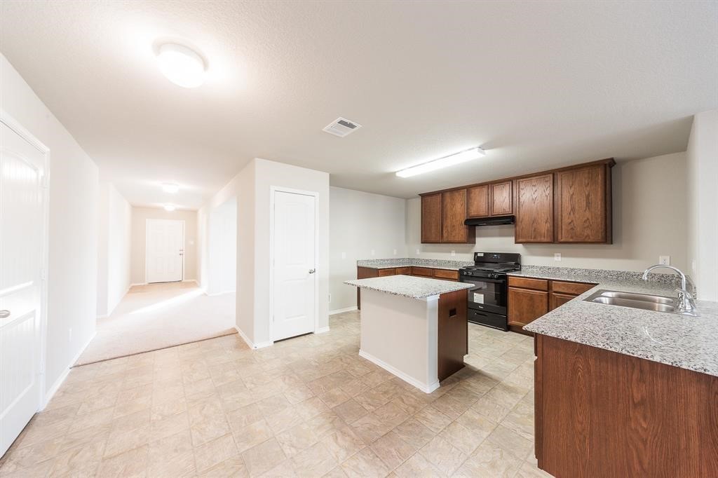 2534 Sandbar Shark Court Property Photo 4