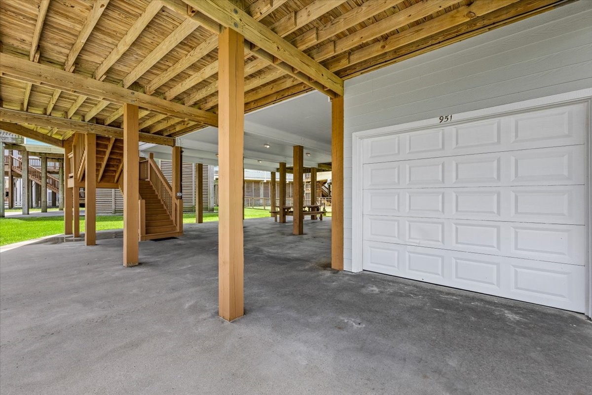 951 S Gateway Property Photo 40