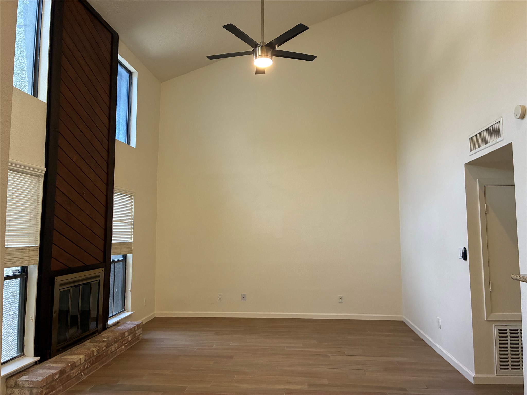 6401 Deihl Road 1011 Property Photo 4