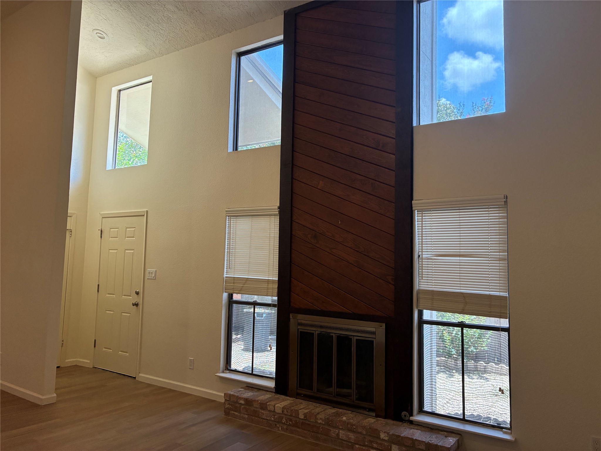 6401 Deihl Road 1011 Property Photo 5
