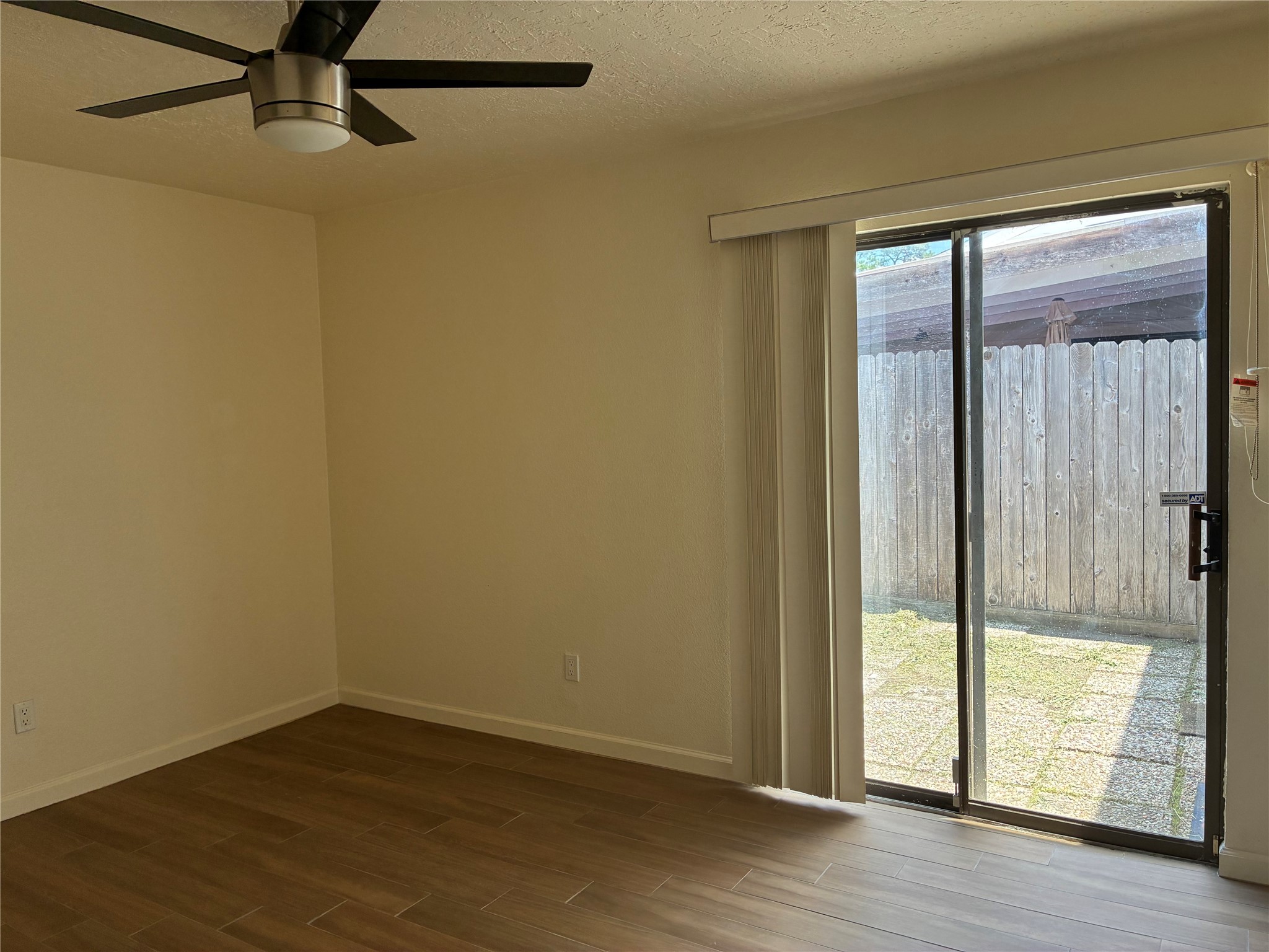 6401 Deihl Road 1011 Property Photo 12