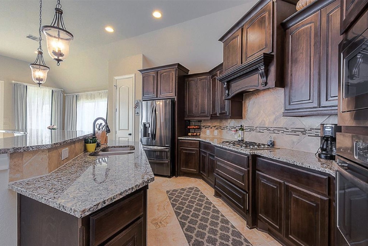 2302 Falcon Brook Drive Property Photo 9