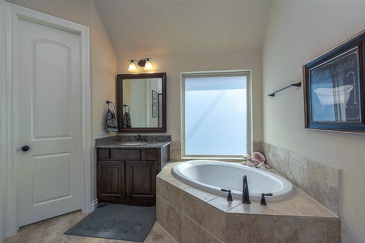 2302 Falcon Brook Drive Property Photo 17
