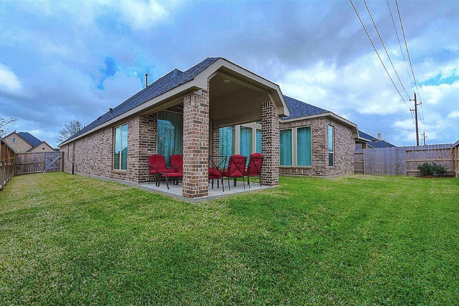 2302 Falcon Brook Drive Property Photo 19